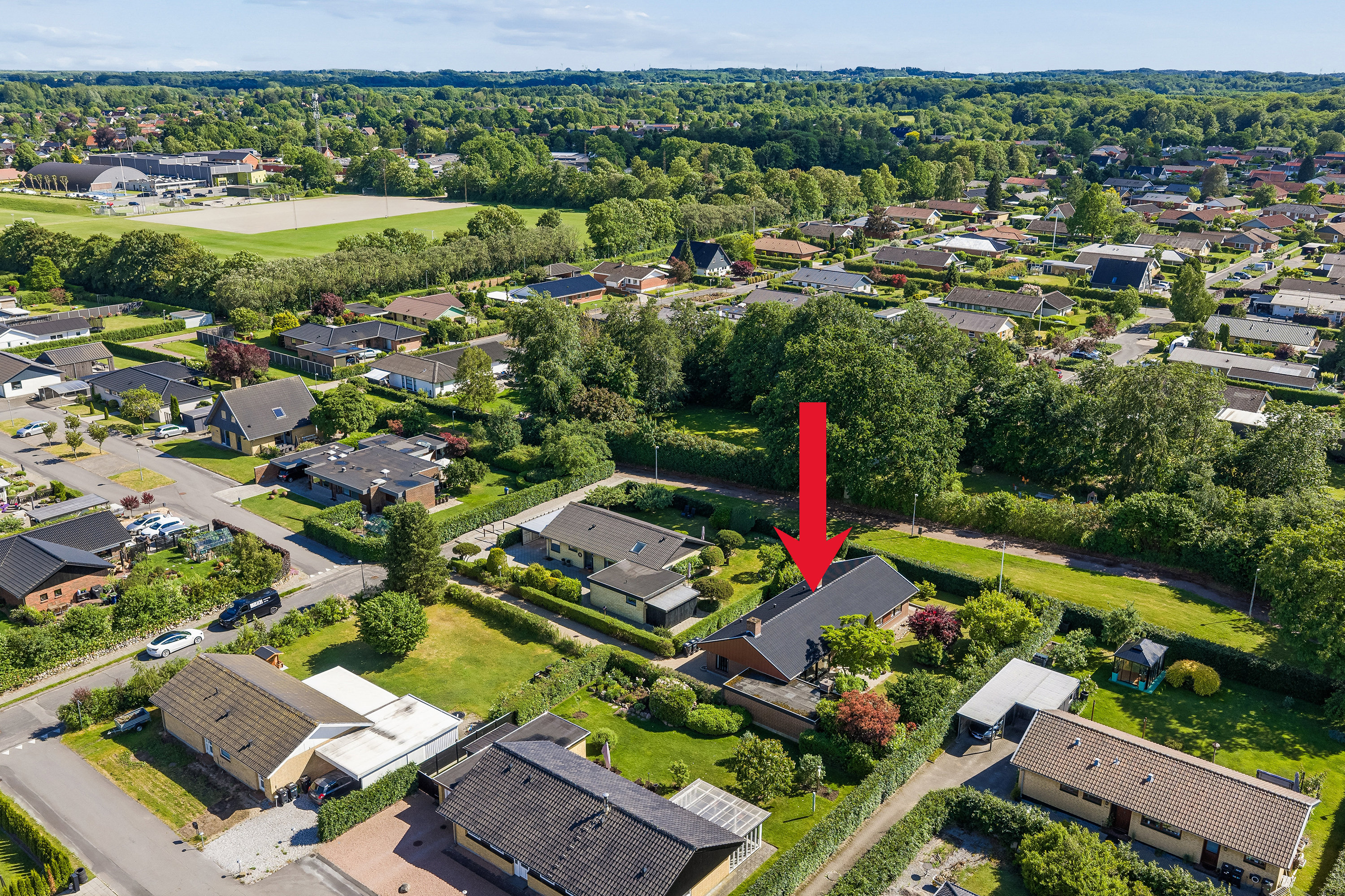Fremhævet luftfoto billede i fuldskærmstilstand. Billede af Kronhjortløkken 198, Korup, 5210 Odense NV