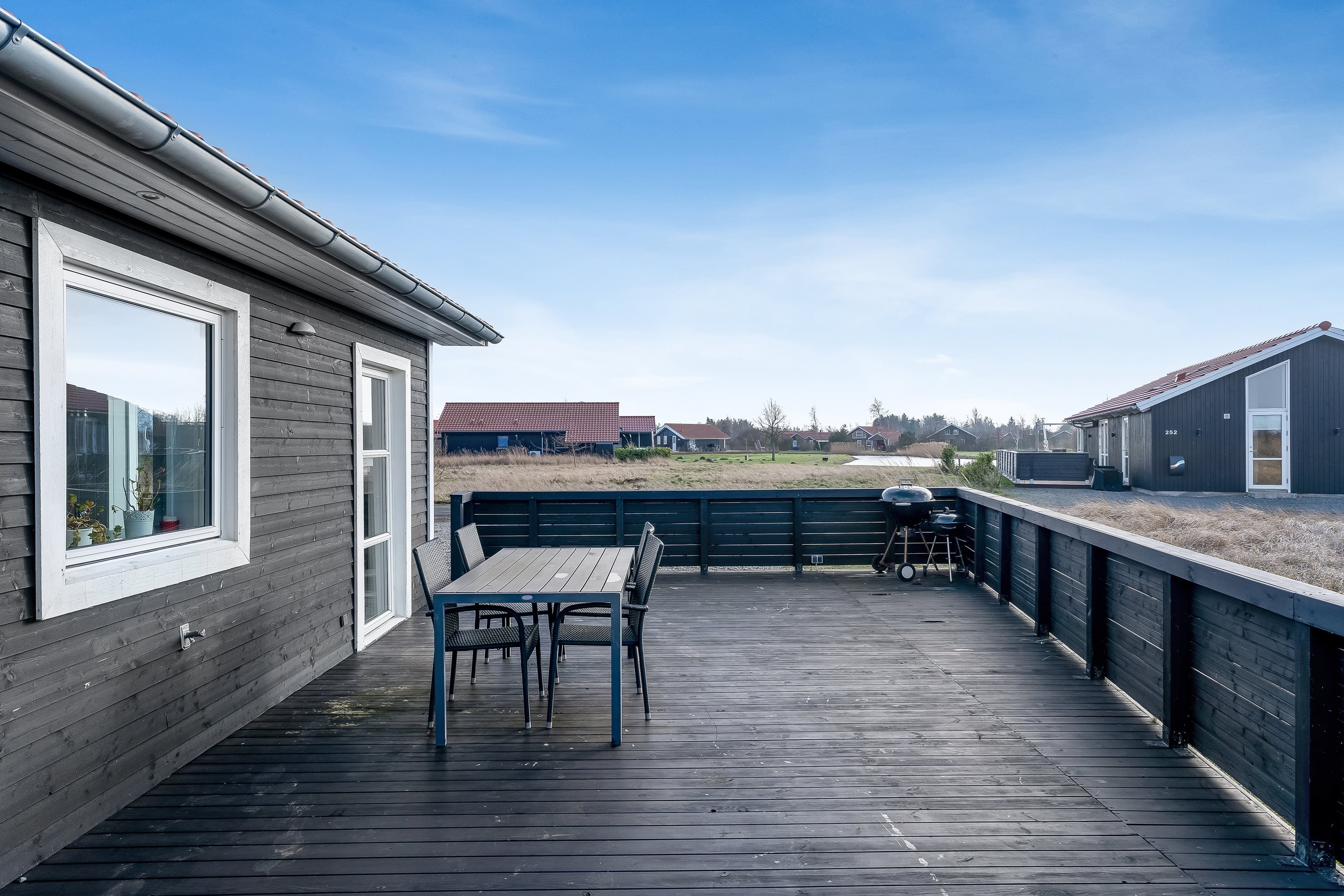 Fremhævet terrasse billede i fuldskærmstilstand. Billede af Marielyst Strandpark 273, 4873 Væggerløse