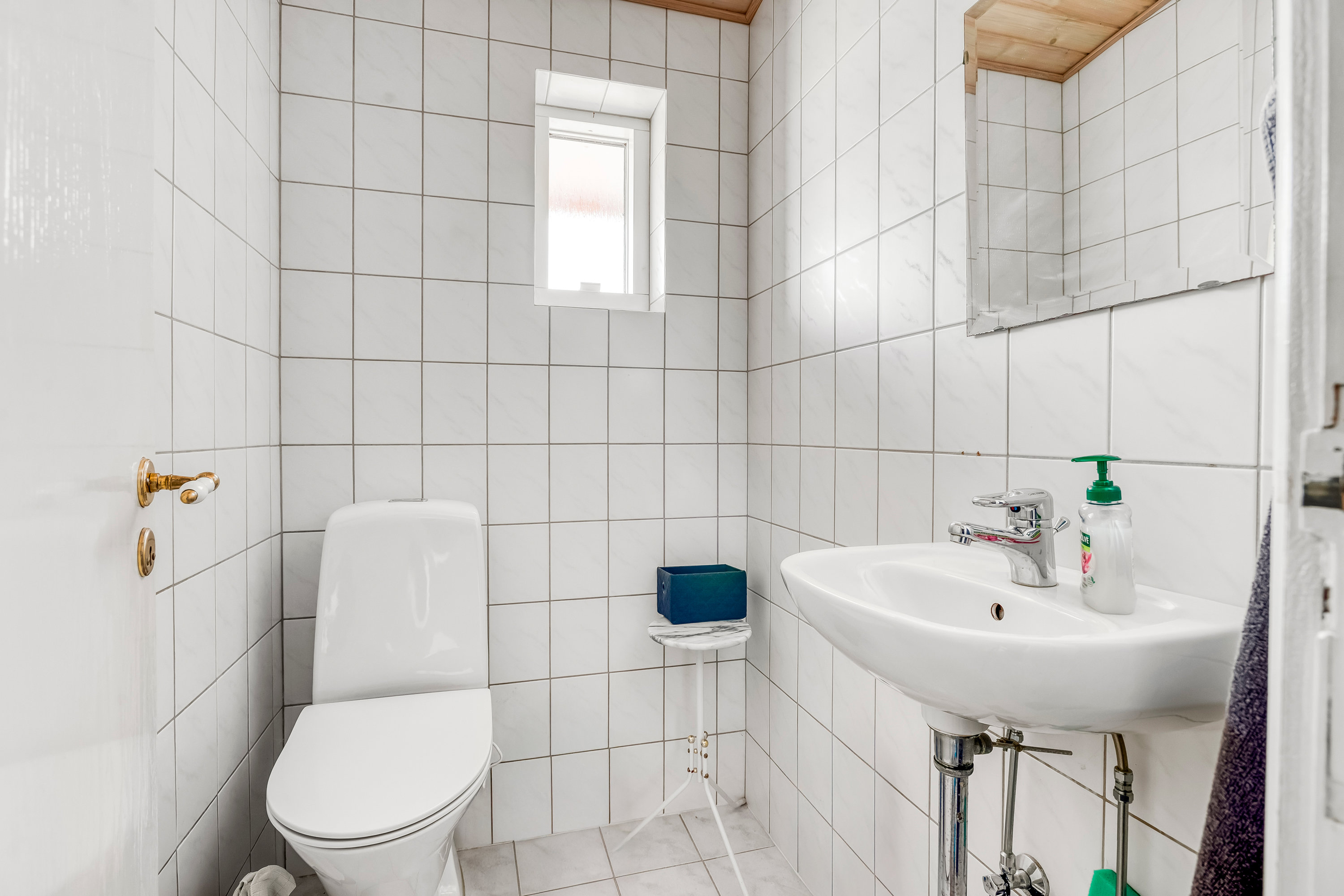 Fremhævet toilet billede i fuldskærmstilstand. Billede af Bavnshøj 9, 6950 Ringkøbing