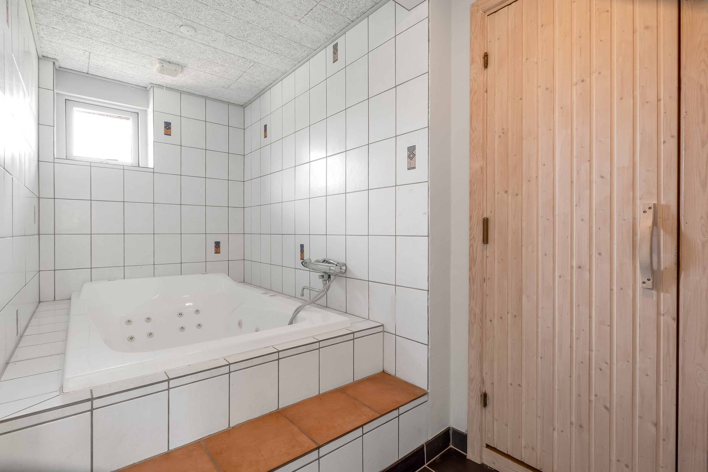 Fremhævet spa billede i fuldskærmstilstand. Billede af Lyngvejen 5, Klegod, 6950 Ringkøbing