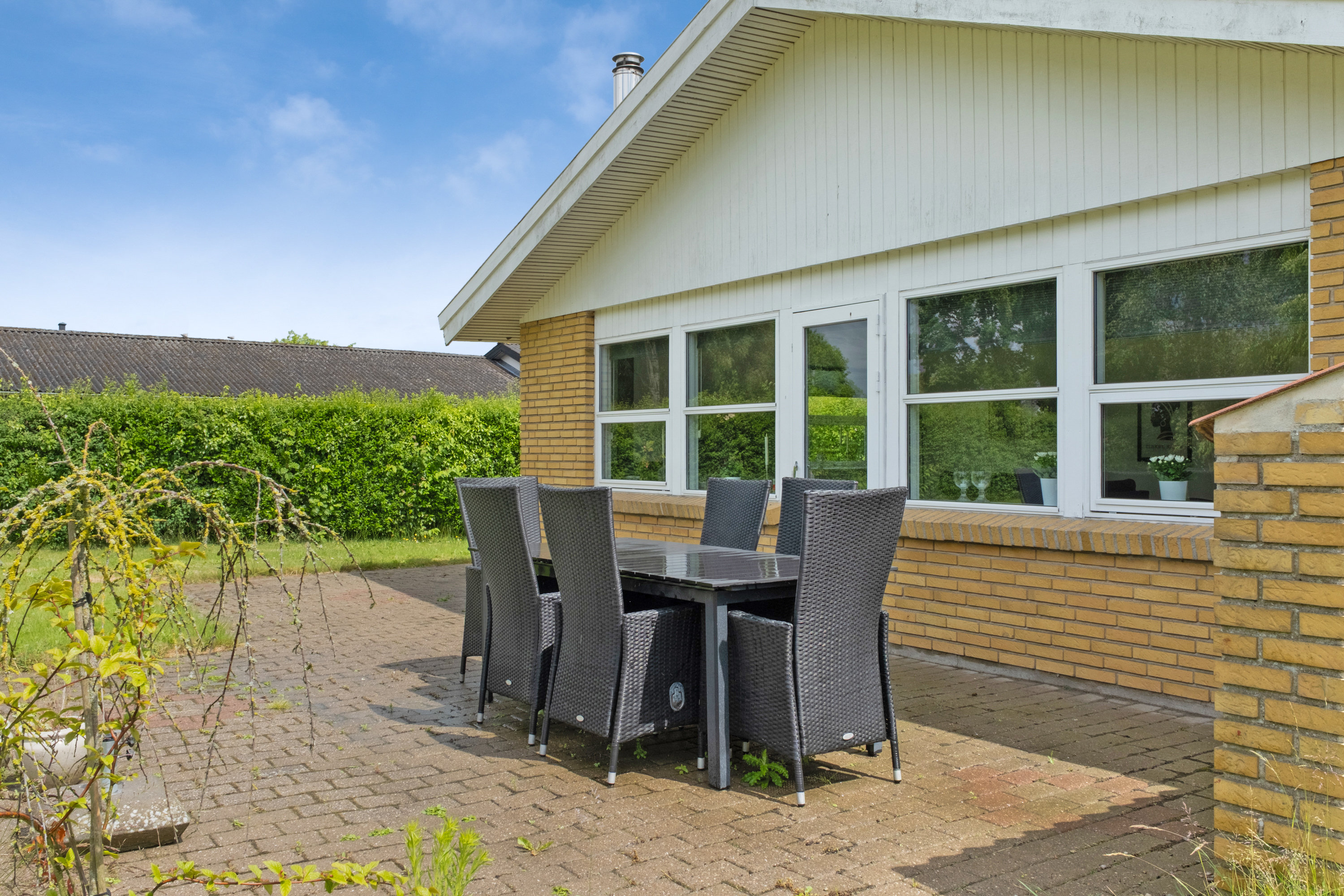 Fremhævet terrasse billede i fuldskærmstilstand. Billede af Poppelvænget 16, Skrillinge, 5500 Middelfart