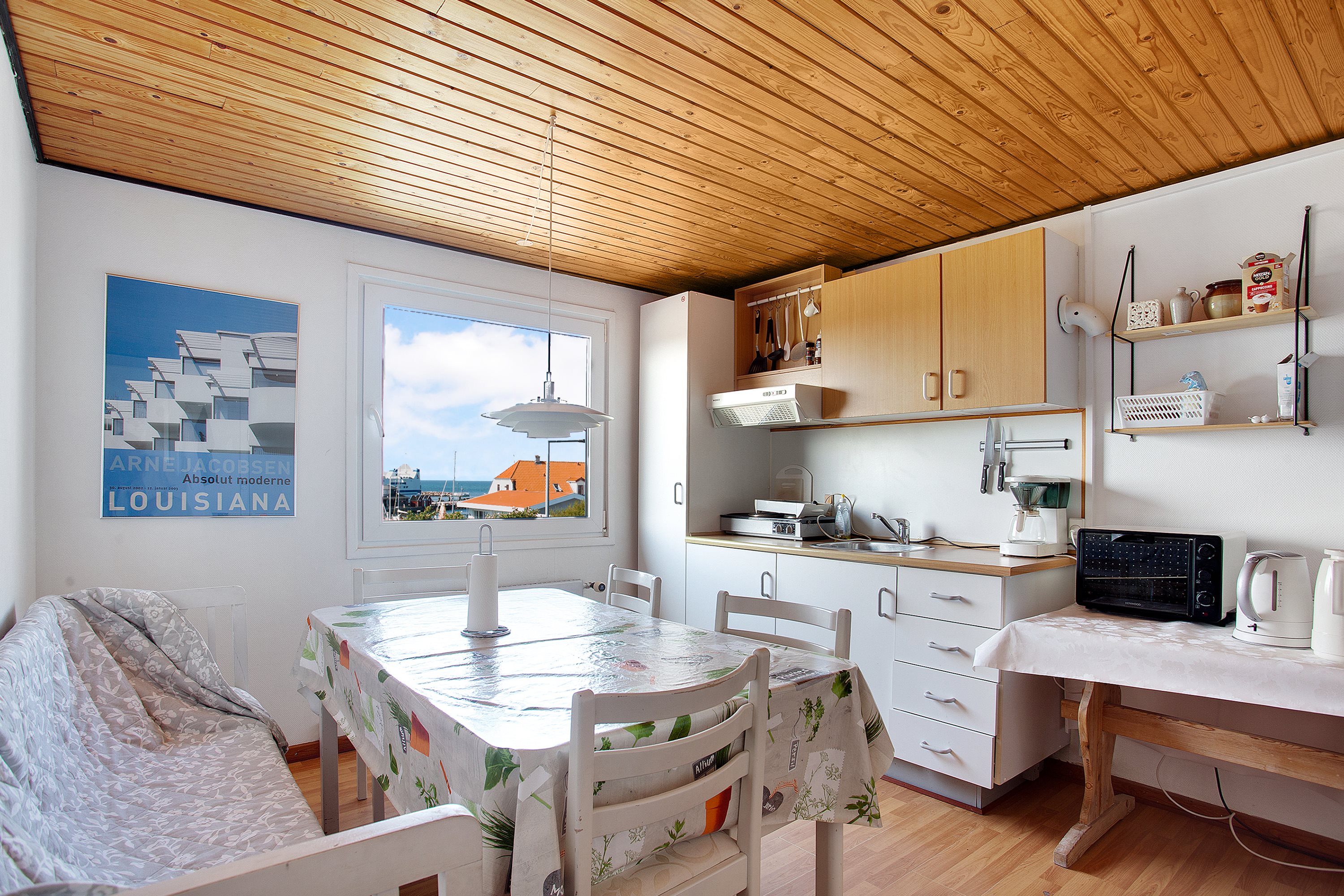 Fremhævet køkken billede i fuldskærmstilstand. Billede af Plantagevej 8, Vesterø Havn, 9940 Læsø