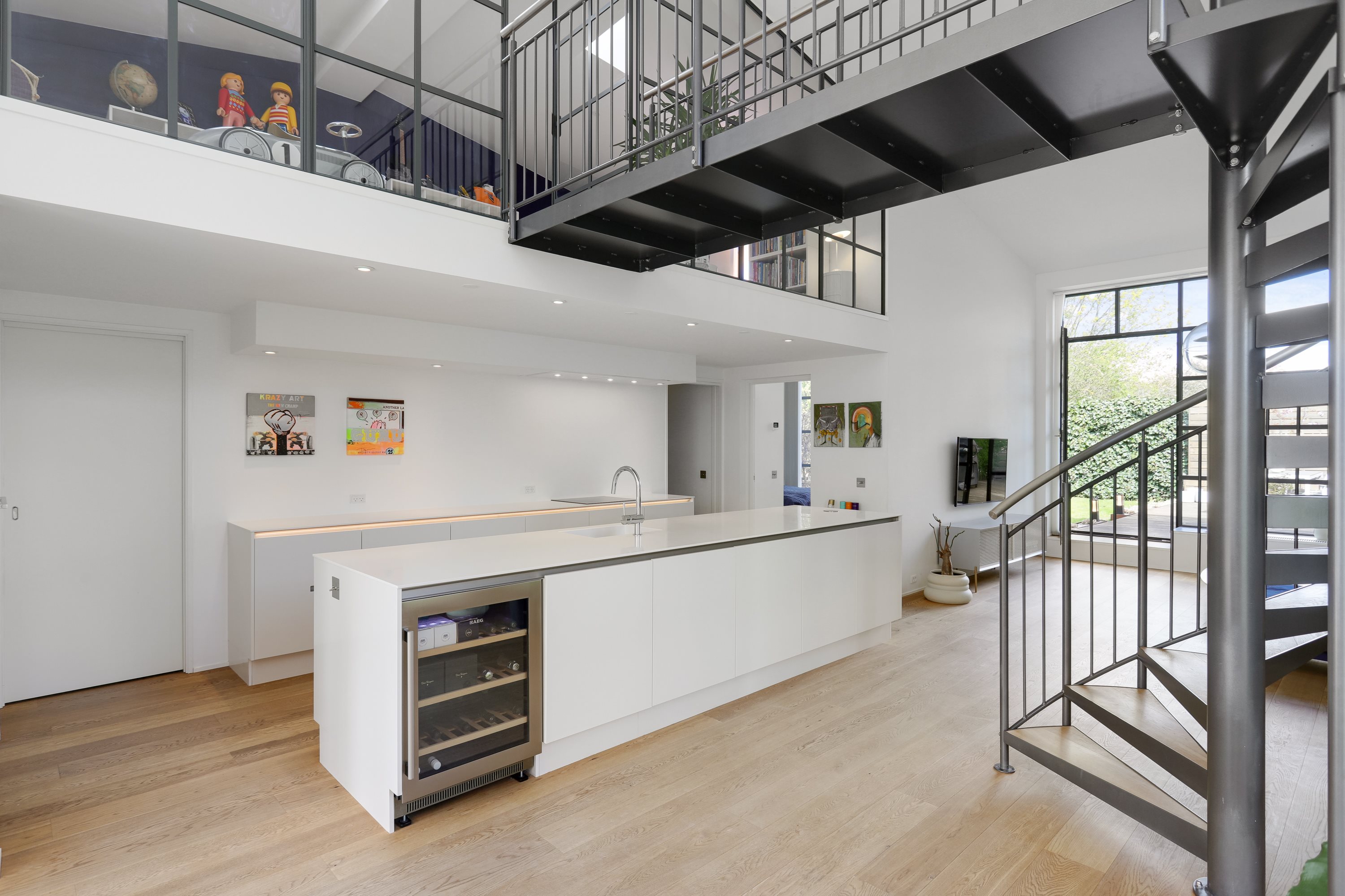 Fremhævet andet billede i fuldskærmstilstand. Billede af Filmbyen 8A, 2650 Hvidovre