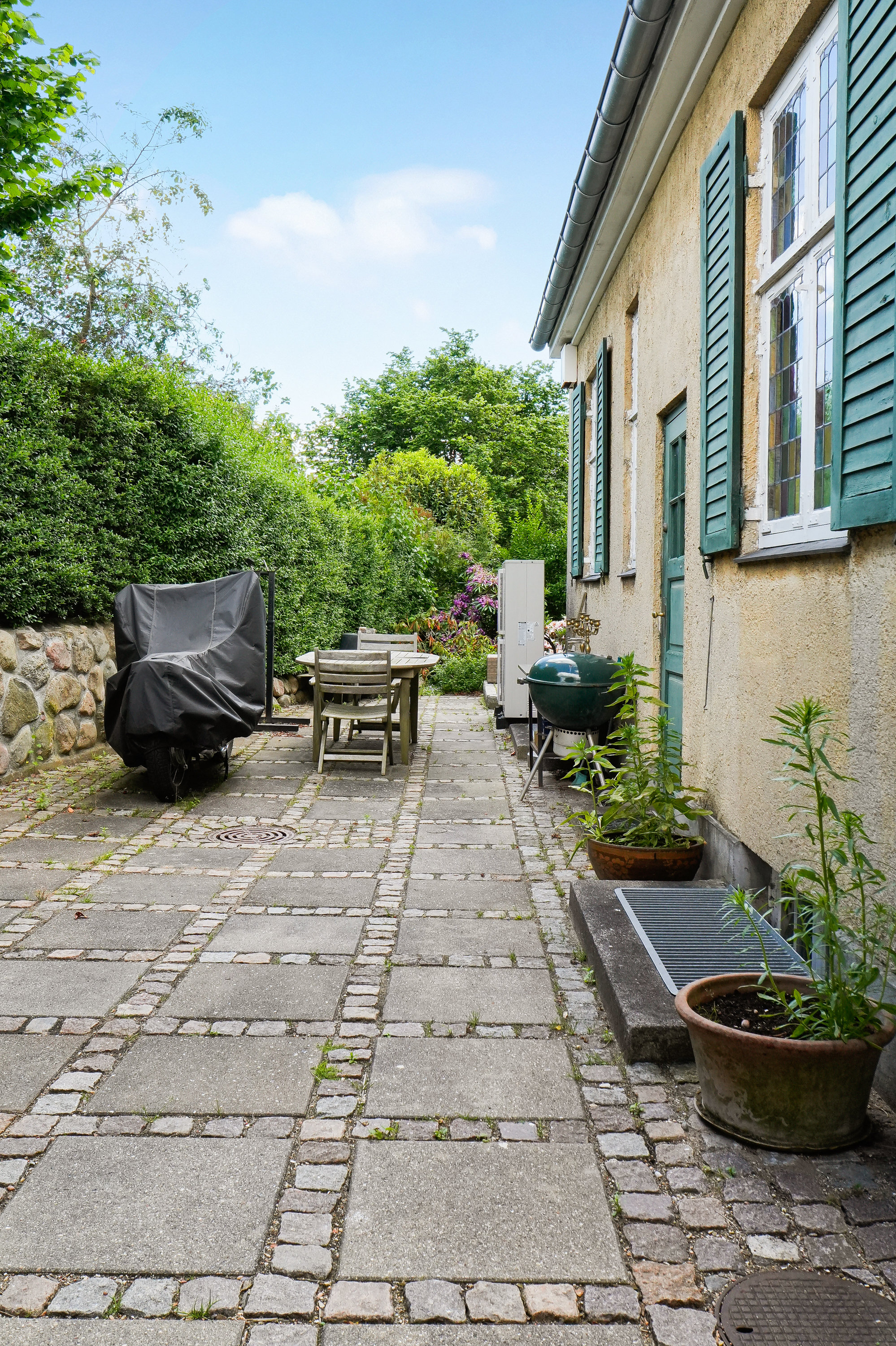Fremhævet terrasse billede i fuldskærmstilstand. Billede af Højsgårds Alle 6, 2900 Hellerup