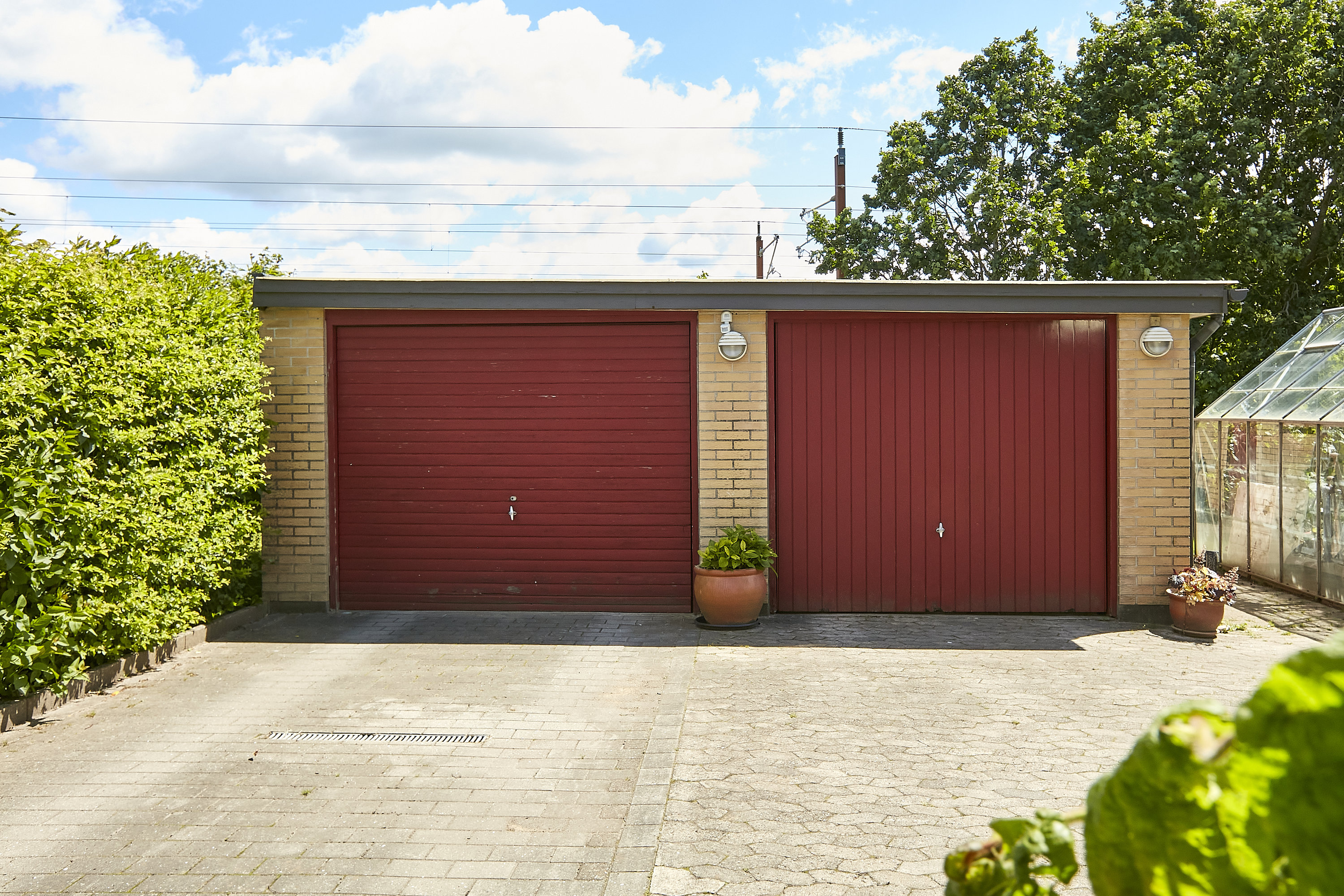 Fremhævet garage billede i fuldskærmstilstand. Billede af Søndervænget 73, 8732 Hovedgård