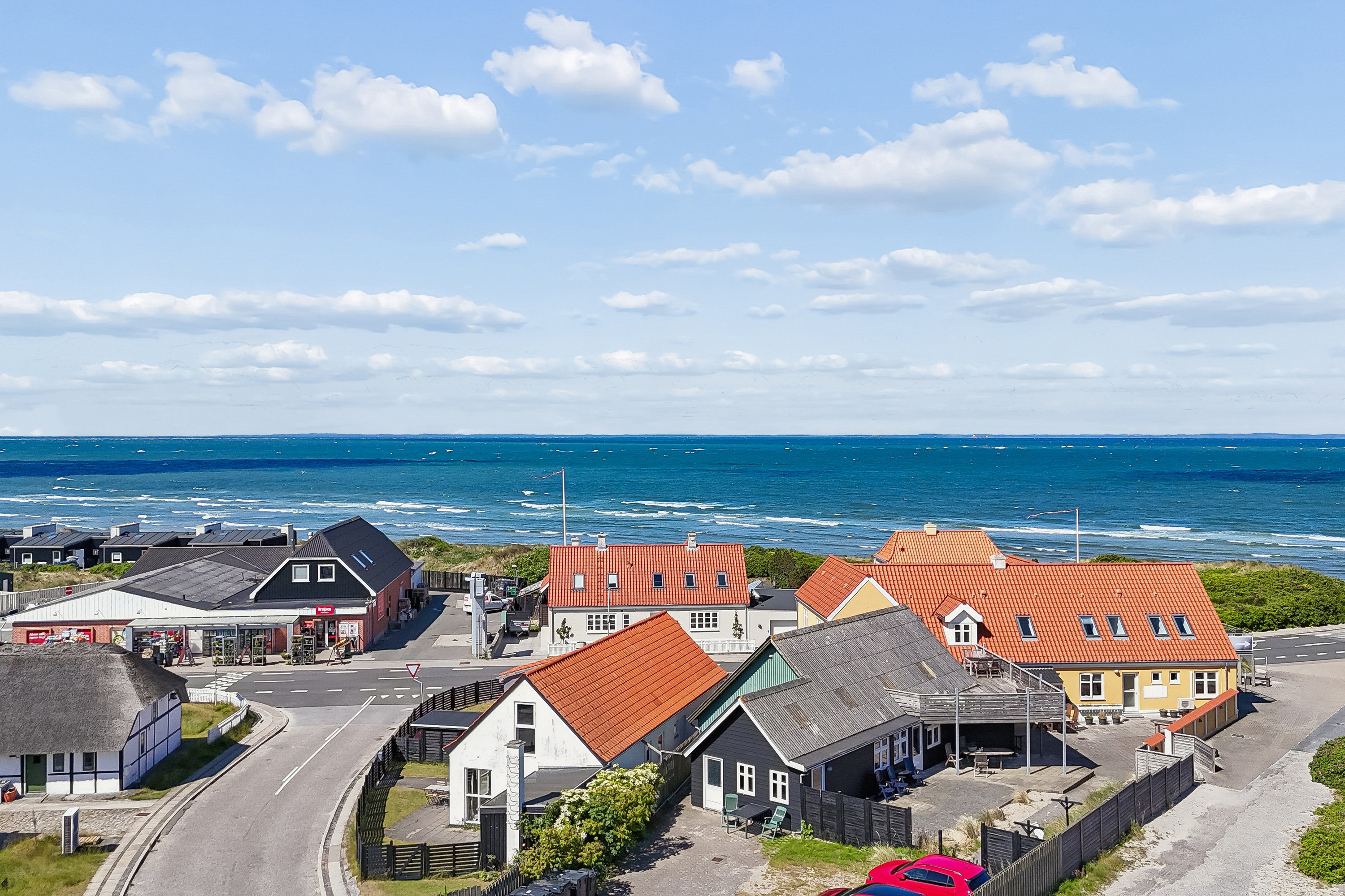 Fremhævet luftfoto billede i fuldskærmstilstand. Billede af Vesterø Havnegade 3, Vesterø Havn, 9940 Læsø