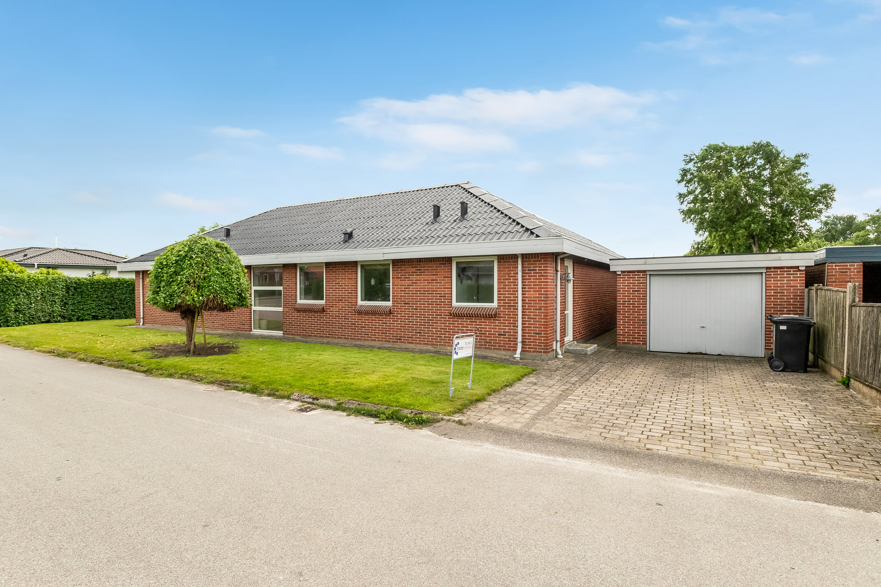 Villa: Ejendommen på Blomstervænget 11, Rindum, 6950 Ringkøbing