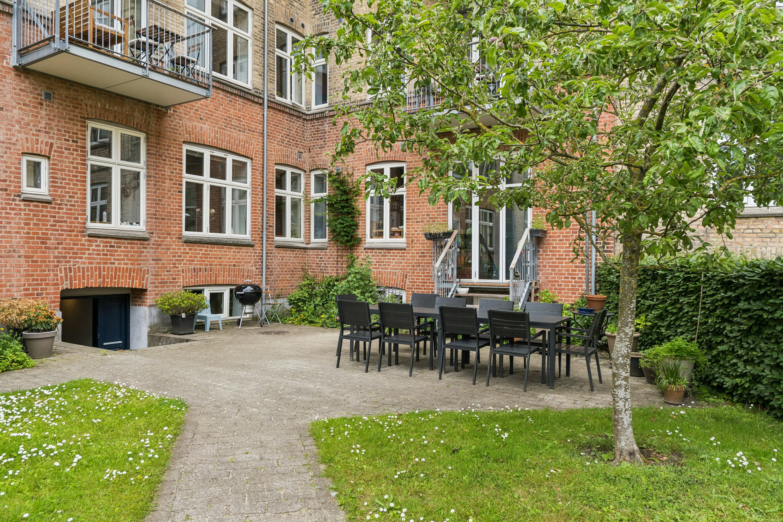 Fremhævet udendørs billede i fuldskærmstilstand. Billede af Skovgaardsgade 14, st. th., 8000 Aarhus C