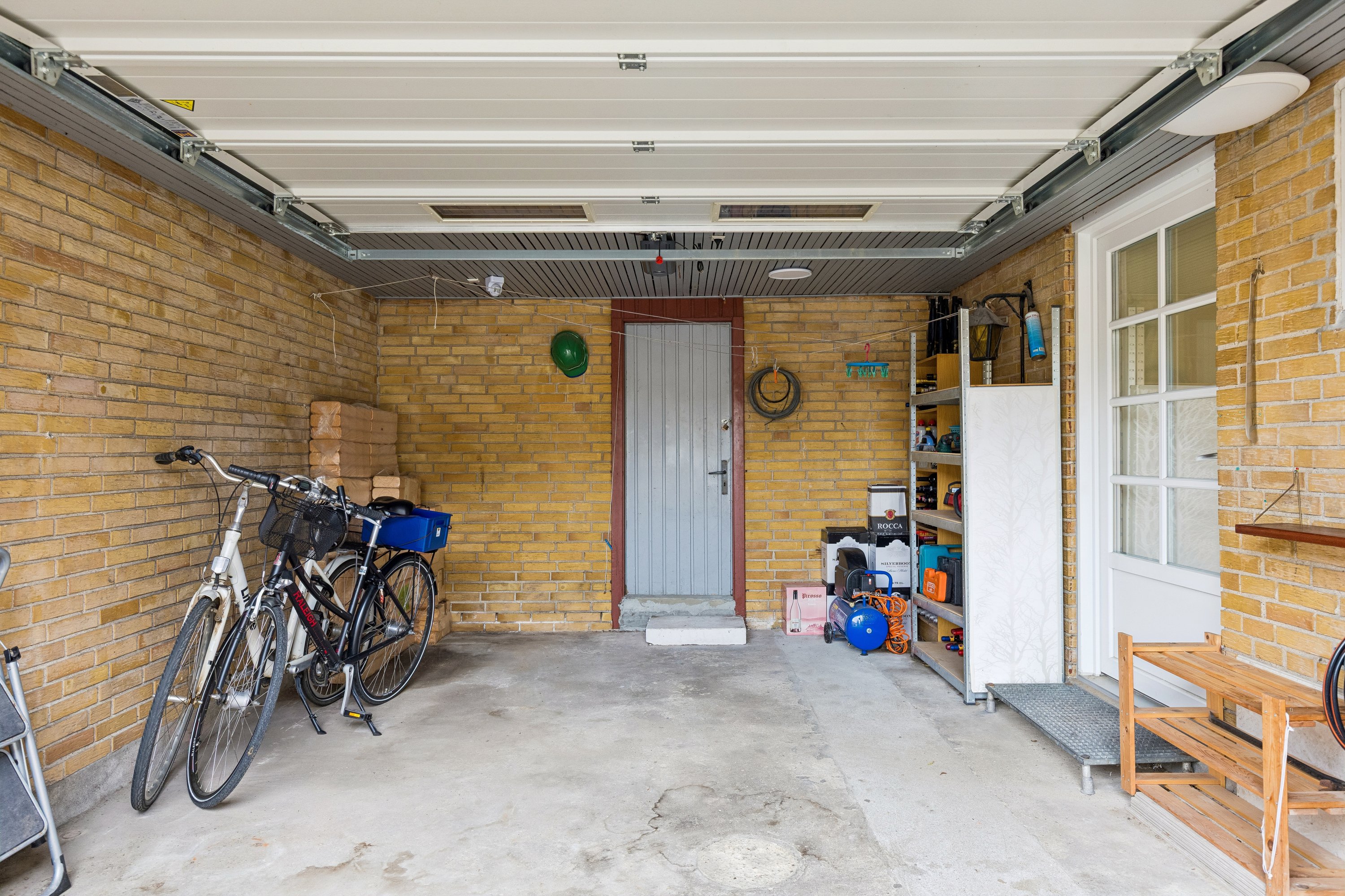 Fremhævet garage billede i fuldskærmstilstand. Billede af Borgmester Andersens Vej 4, 6400 Sønderborg