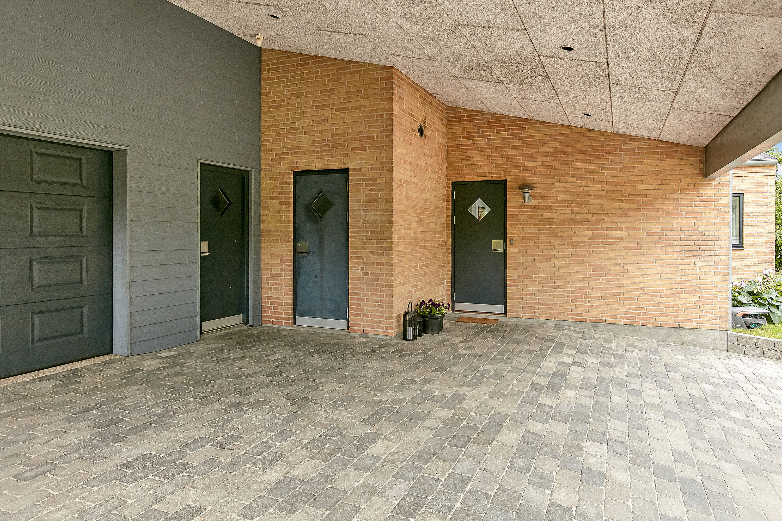 Fremhævet carport billede i fuldskærmstilstand. Billede af Kløvermarken 31, Tvingstrup, 8700 Horsens