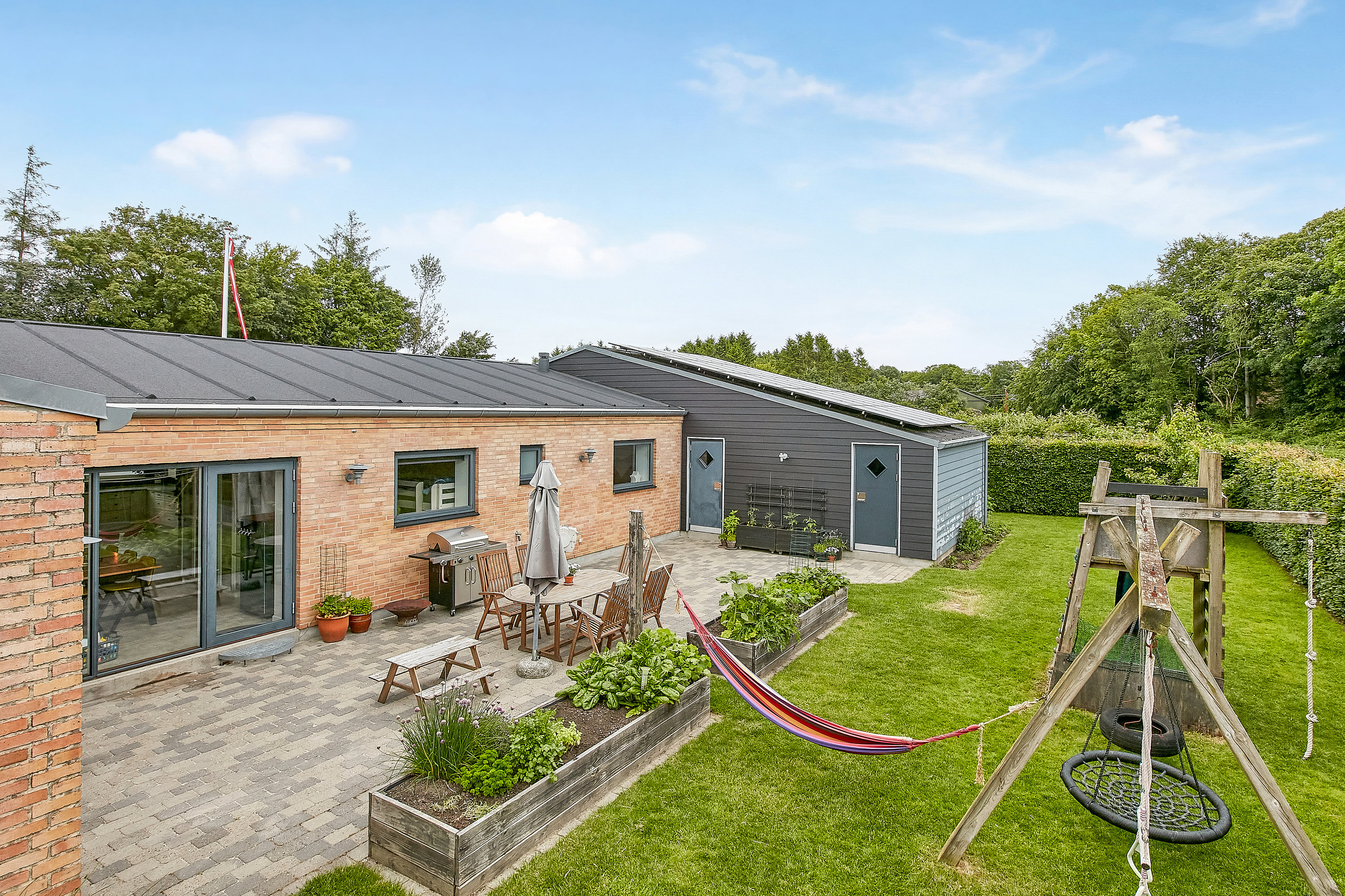 Miniaturebillede 1: terrasse. Billede af Kløvermarken 31, Tvingstrup, 8700 Horsens