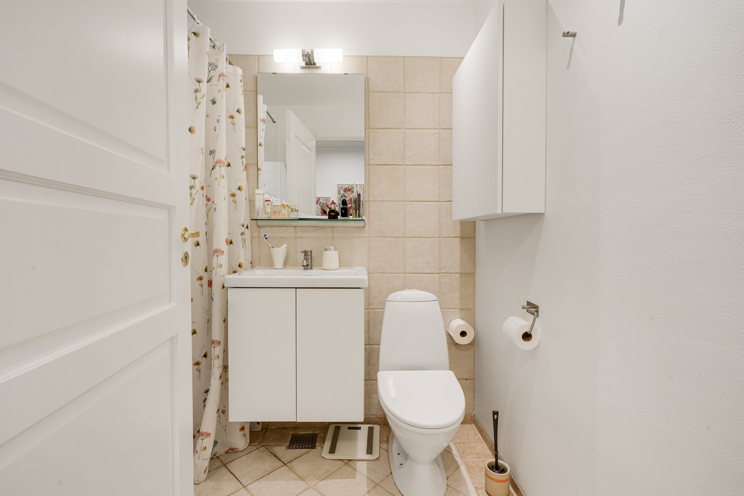 Fremhævet toilet billede i fuldskærmstilstand. Billede af Vejlebrovej 91, 1. 23., 2635 Ishøj