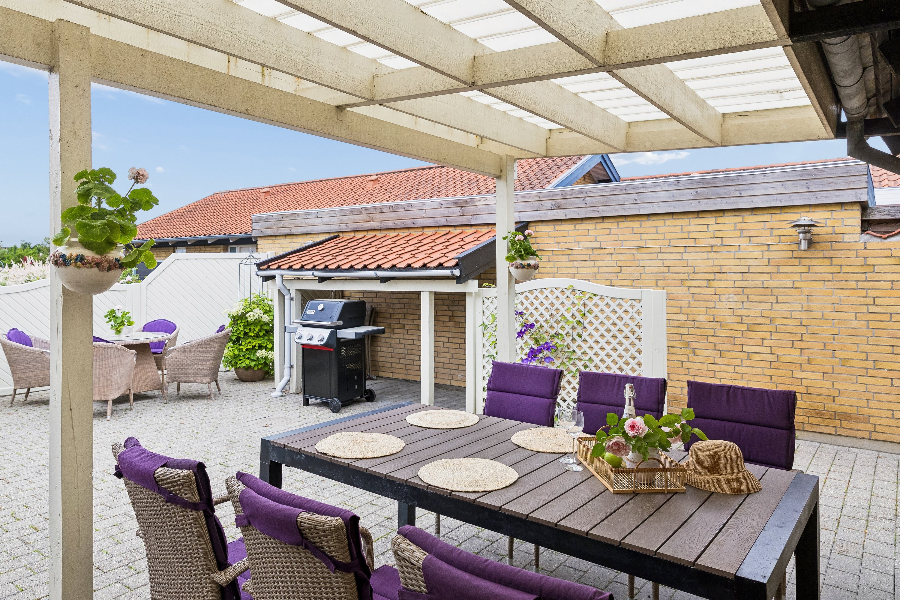 Fremhævet terrasse billede i fuldskærmstilstand. Billede af Bekkasinvej 2, Snestrup, 5210 Odense NV