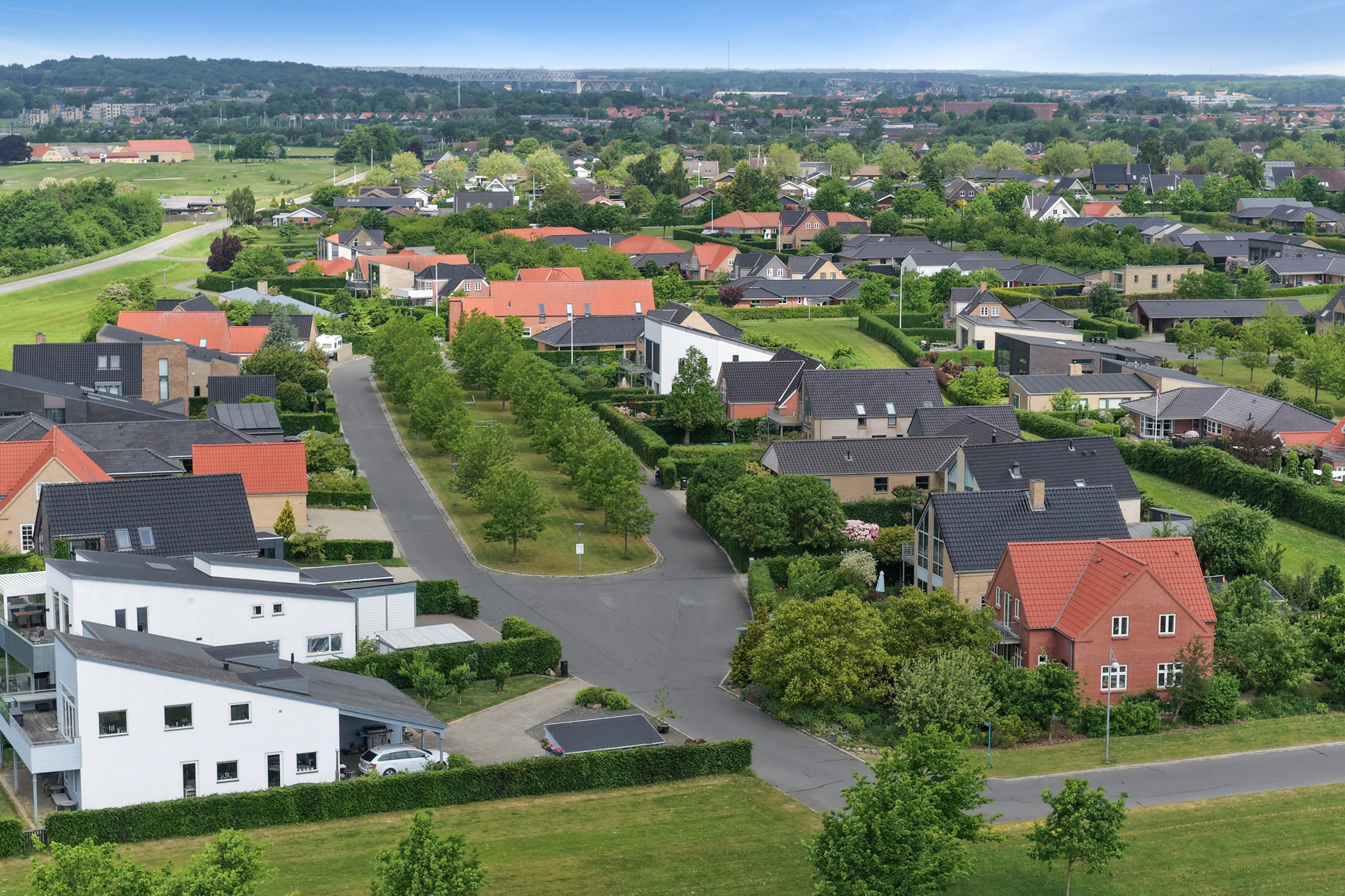 Fremhævet luftfoto billede i fuldskærmstilstand. Billede af Rømøvænget 35, 5500 Middelfart