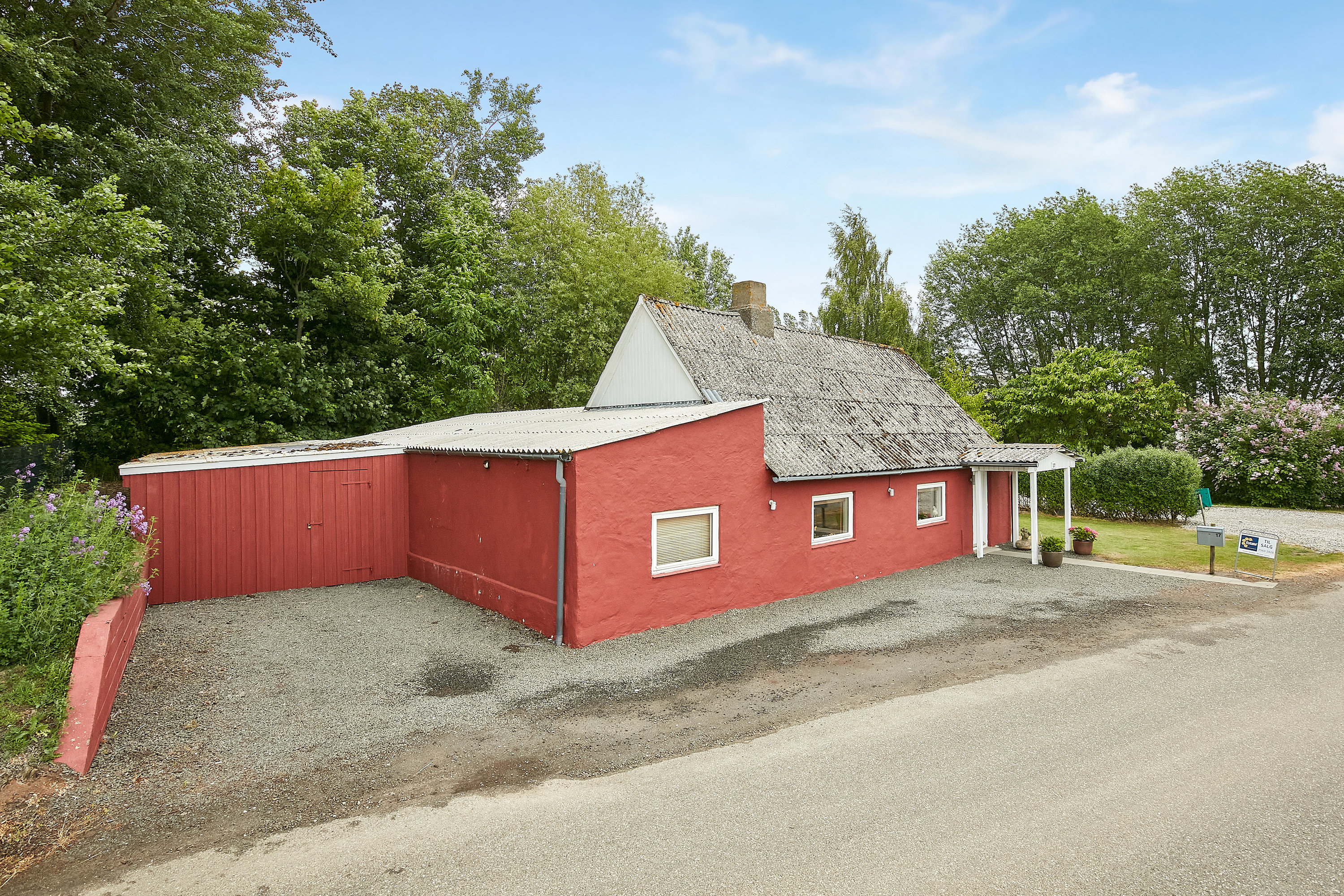Fremhævet facade billede i fuldskærmstilstand. Billede af Nedergårdsvej 17, Skjold, 7130 Juelsminde