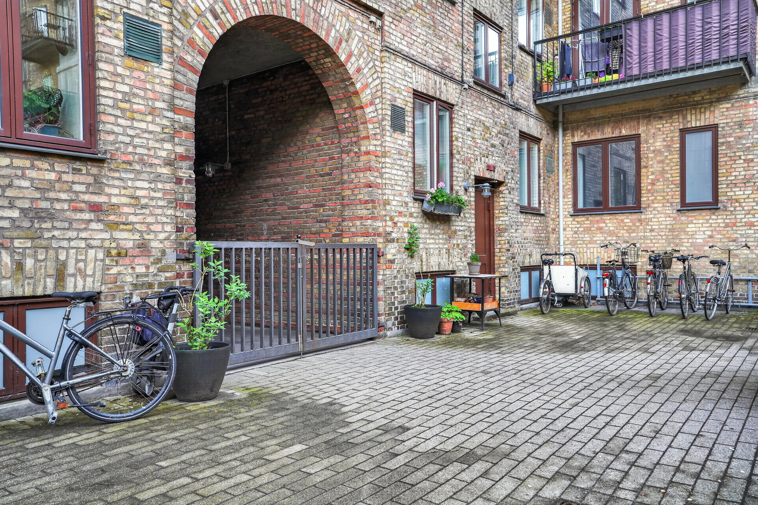 Fremhævet gårdmiljø billede i fuldskærmstilstand. Billede af Strandboulevarden 36, st.. th., 2100 København Ø