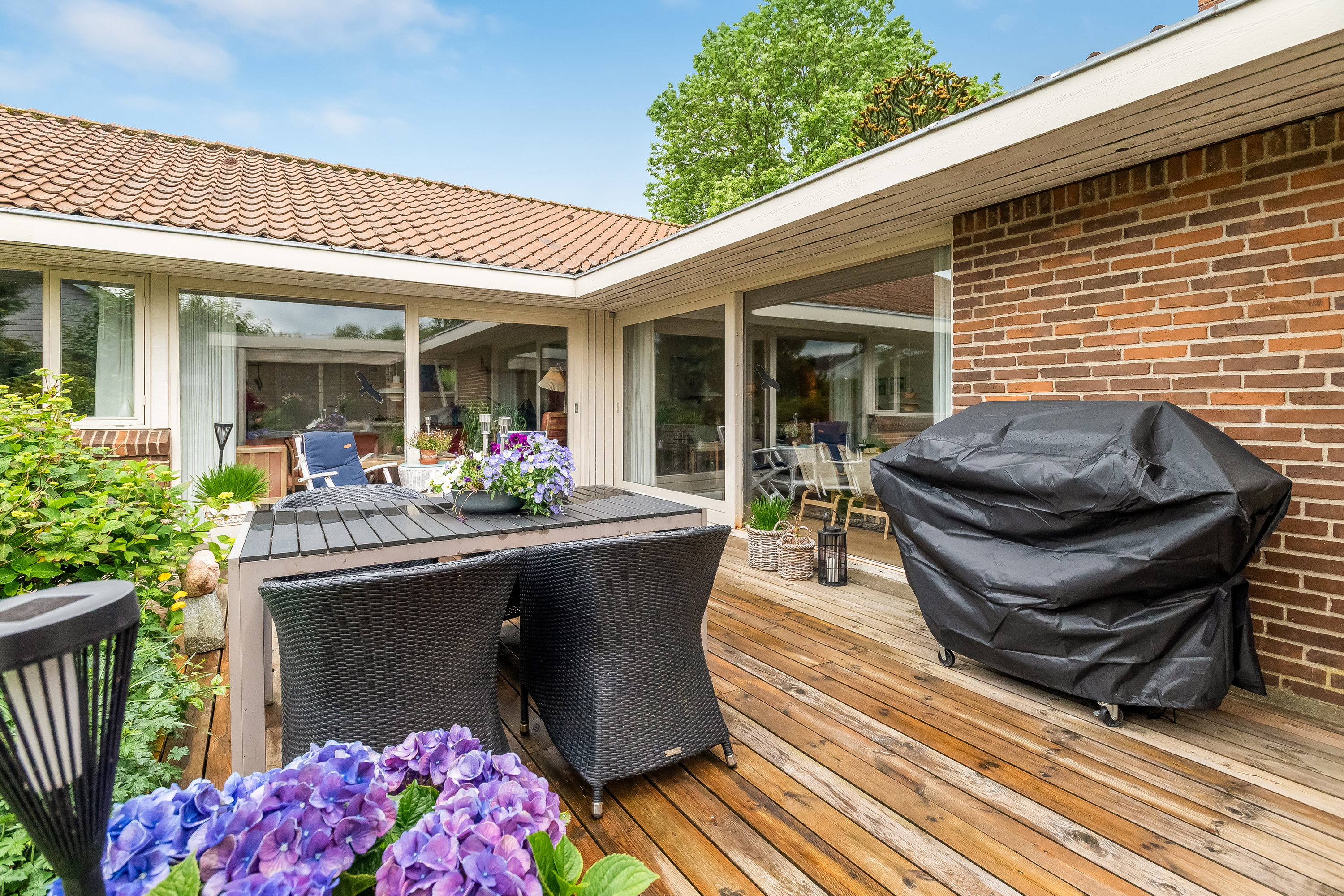 Fremhævet terrasse billede i fuldskærmstilstand. Billede af Ellehammersvej 40, 7500 Holstebro