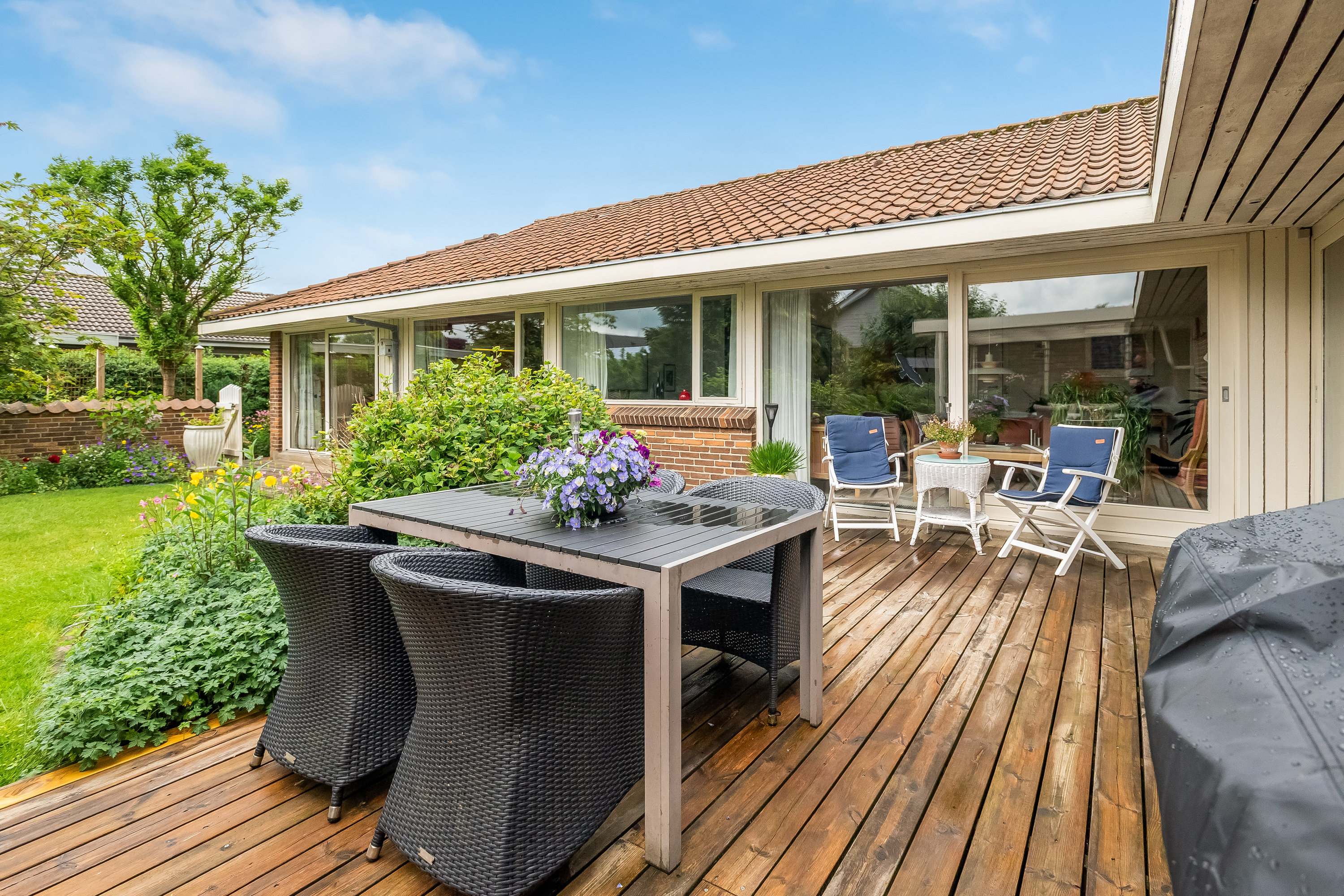 Fremhævet terrasse billede i fuldskærmstilstand. Billede af Ellehammersvej 40, 7500 Holstebro