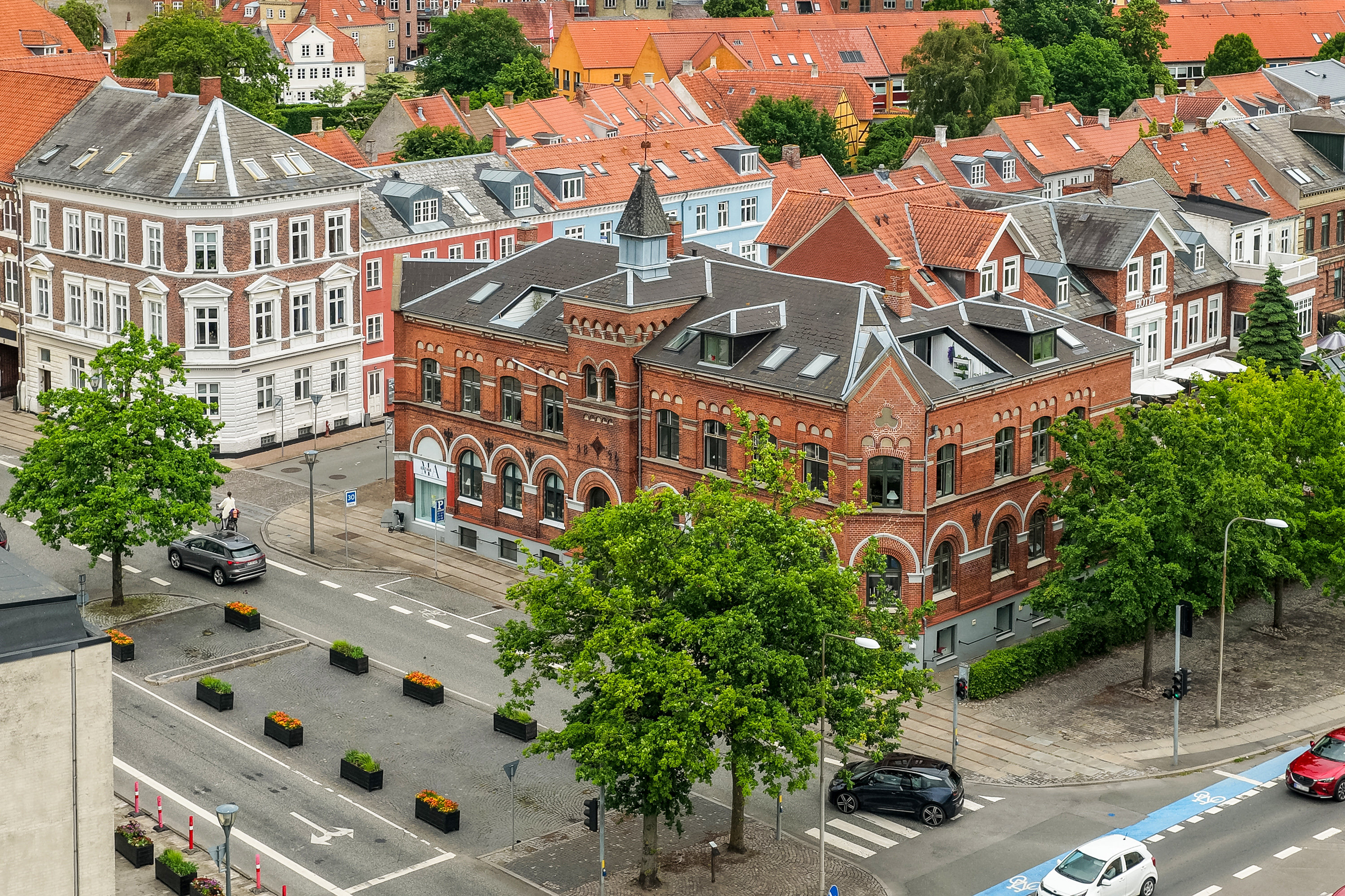 Fremhævet luftfoto billede i fuldskærmstilstand. Billede af Adelgade 9, st.. th., 5800 Nyborg