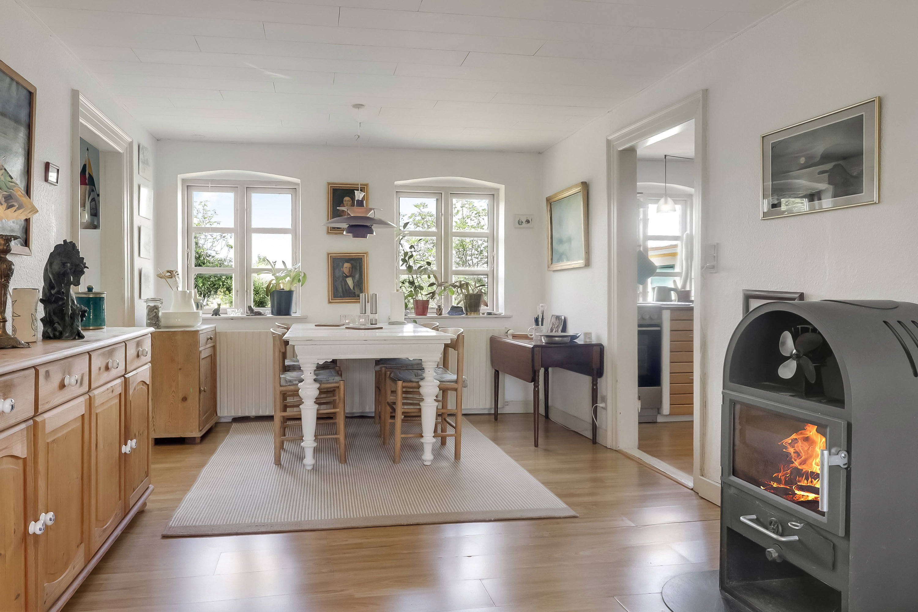 Miniaturebillede 2: stue. Billede af Langevrætte 3, 5985 Søby Ærø