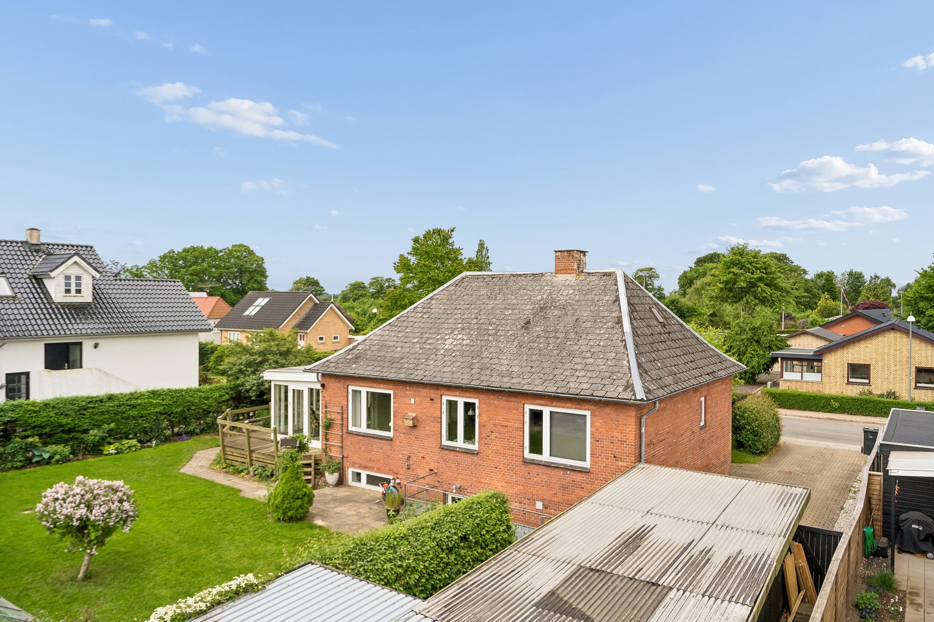 Fremhævet set fra haven billede i fuldskærmstilstand. Billede af Præstevænget 10, 6040 Egtved