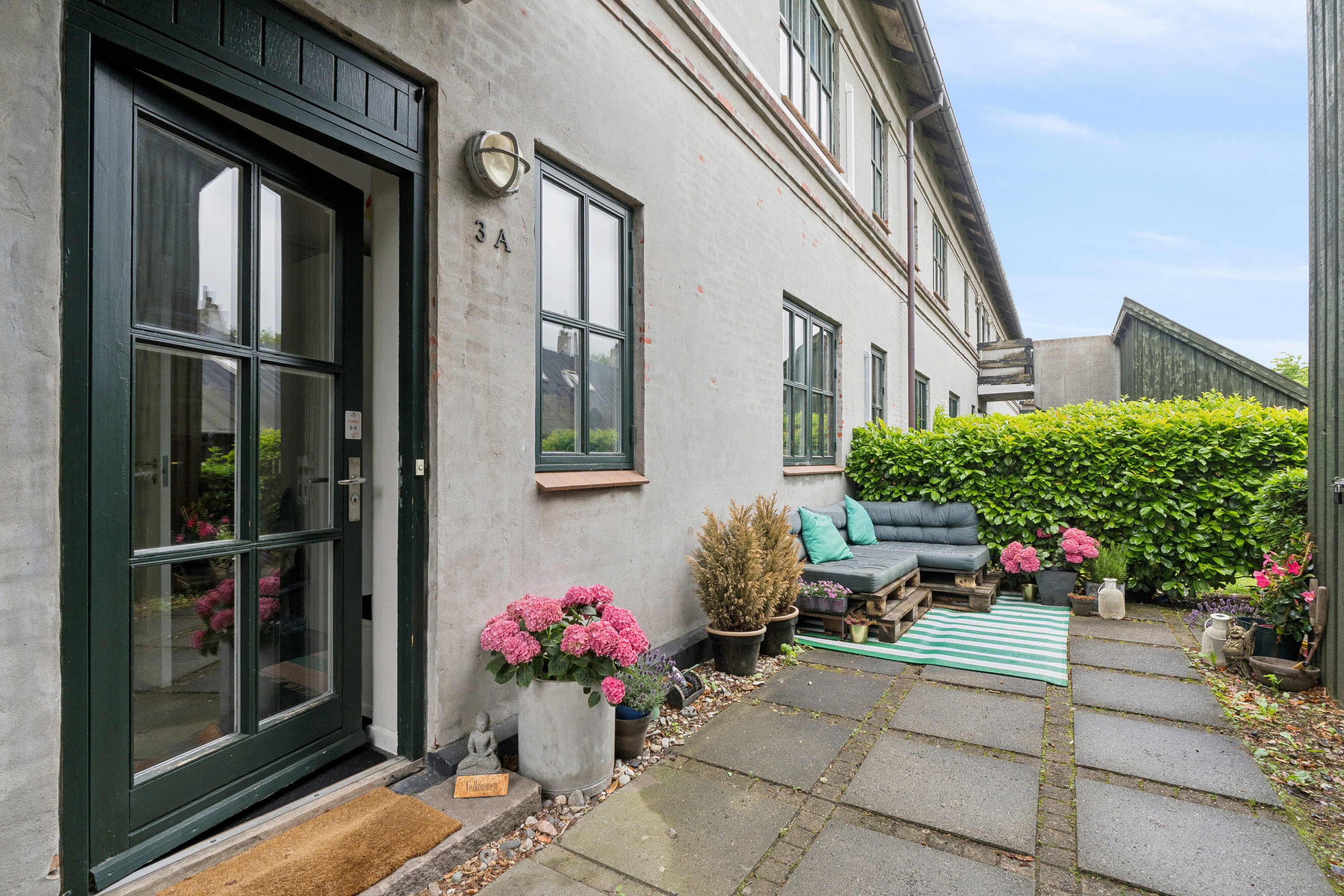 Ejerlejlighed: Set fra vejen på Mosevej 3A, st.., 2970 Hørsholm