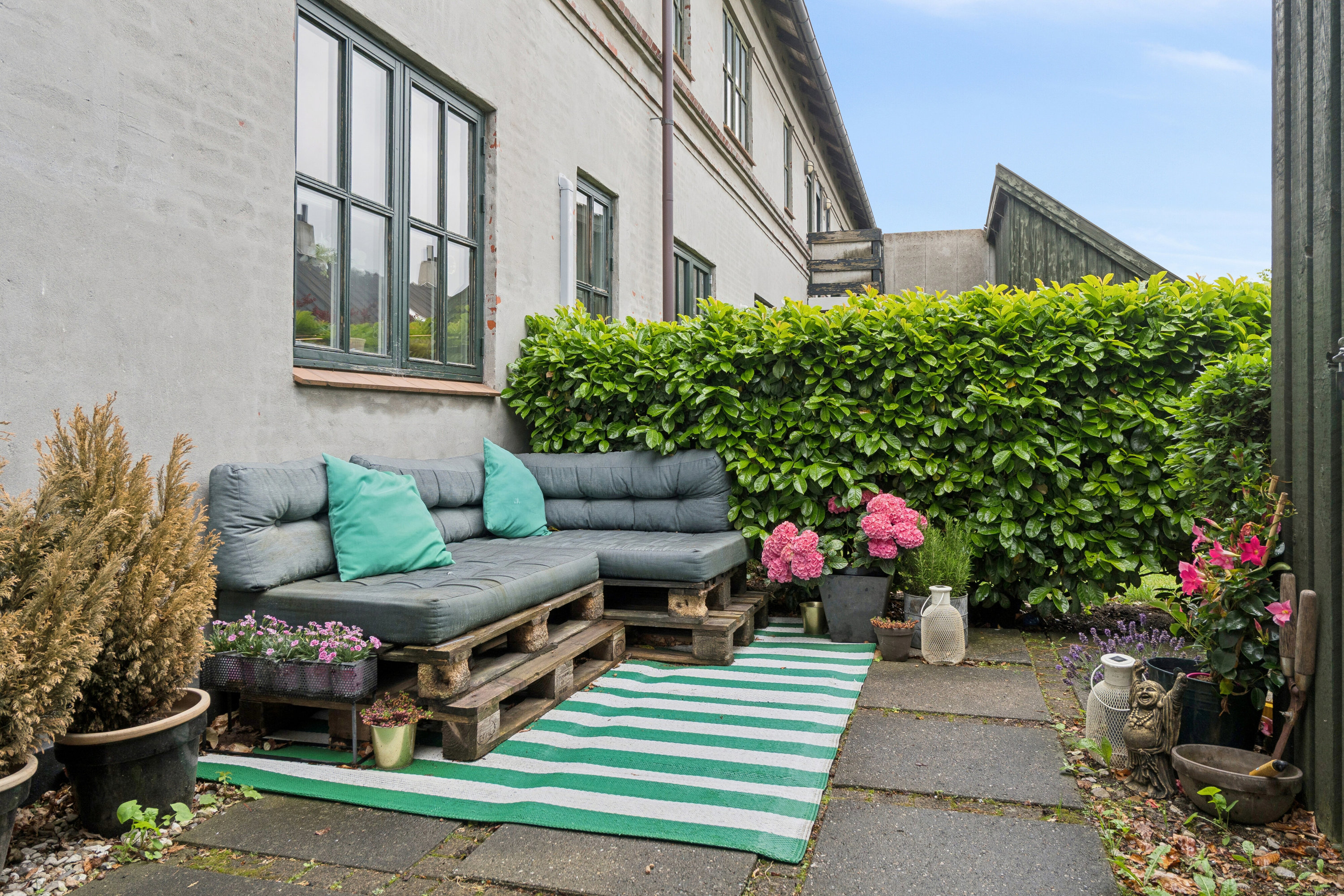 Miniaturebillede 1: terrasse. Billede af Mosevej 3A, st.., 2970 Hørsholm