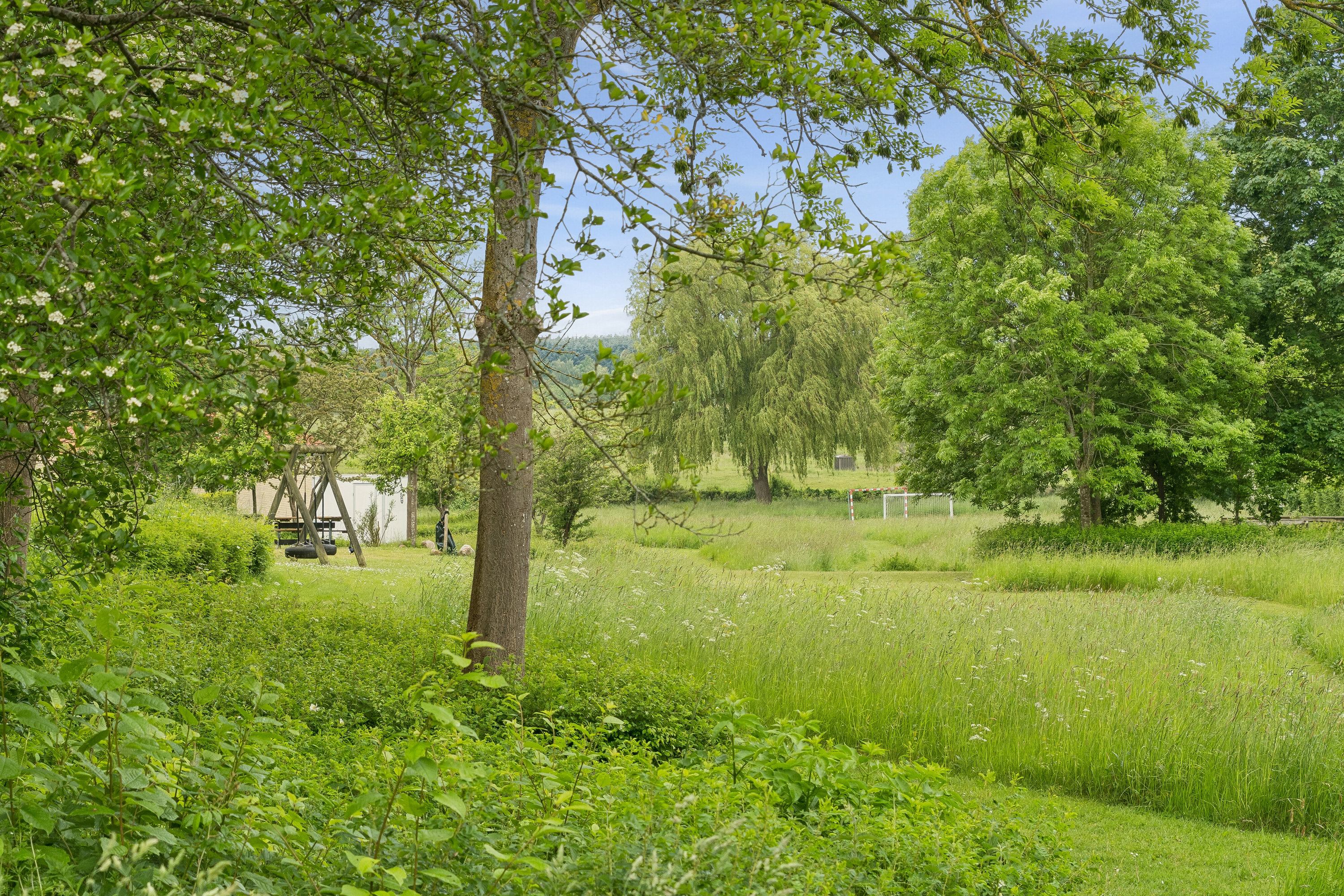 Fremhævet udendørs billede i fuldskærmstilstand. Billede af Fresiavej 16, 2970 Hørsholm