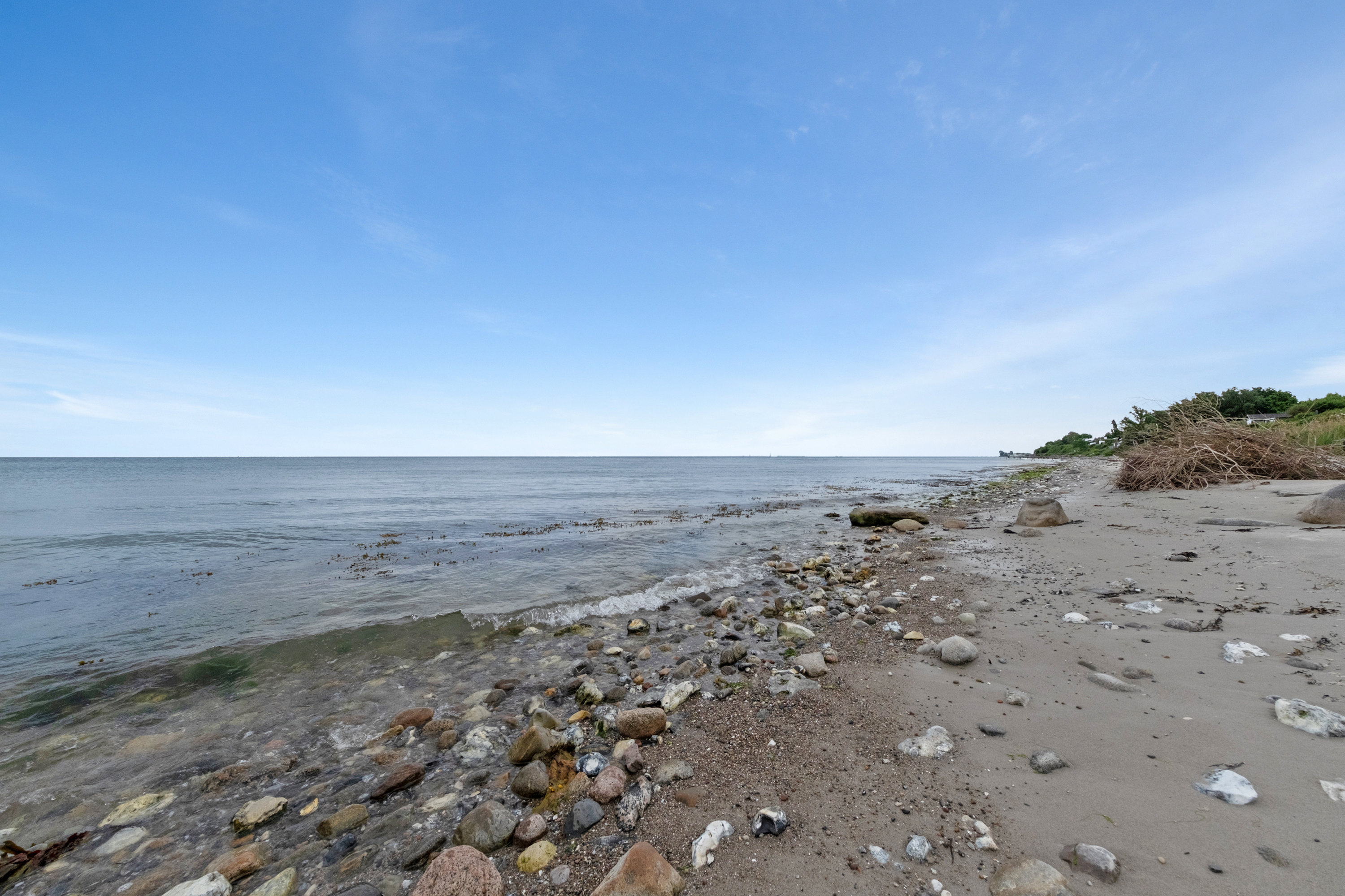 Fremhævet strand billede i fuldskærmstilstand. Billede af Andkær Strand 4, Bovense, 5800 Nyborg