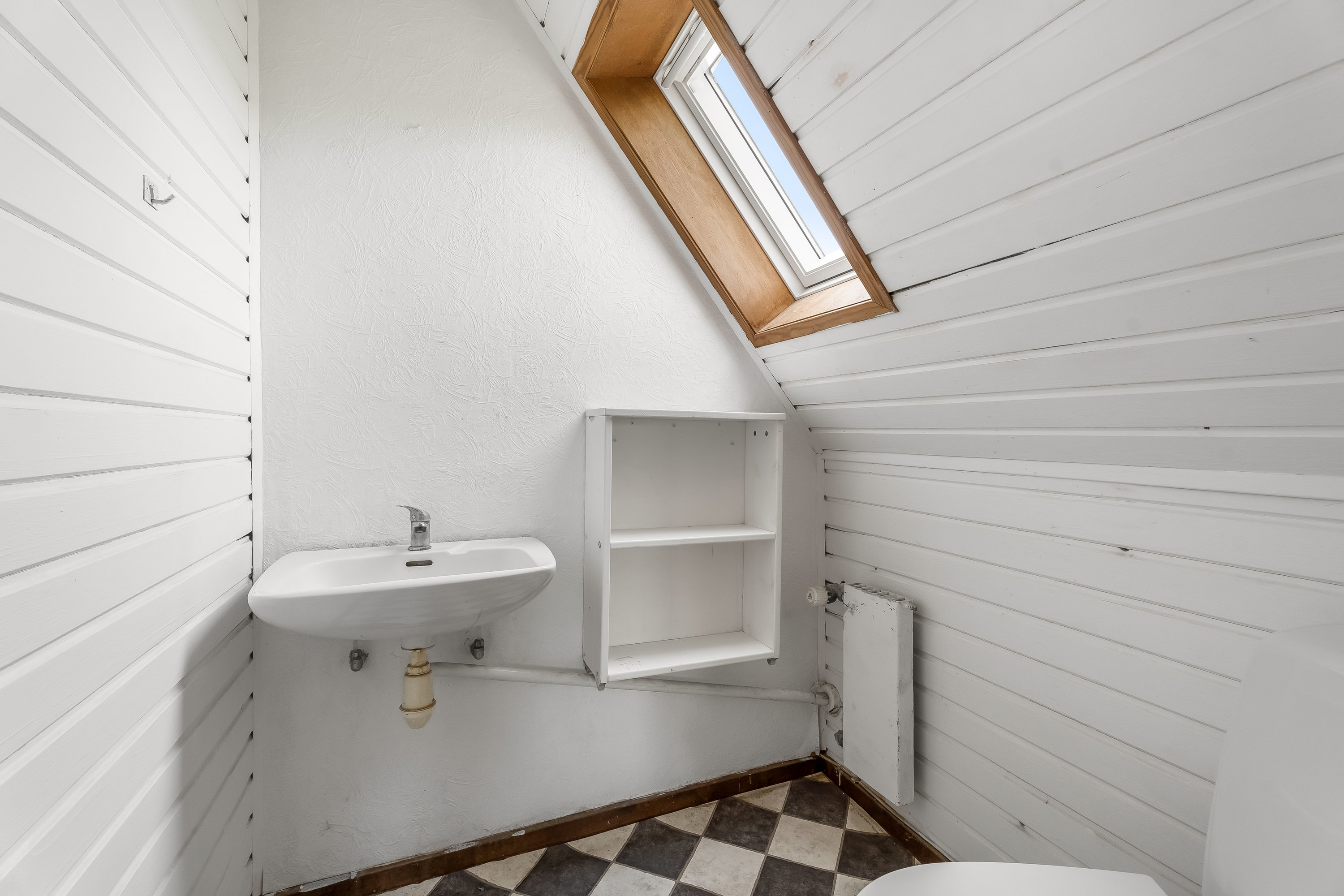 Fremhævet toilet billede i fuldskærmstilstand. Billede af Kraghave Møllevej 45, Kraghave, 4800 Nykøbing F