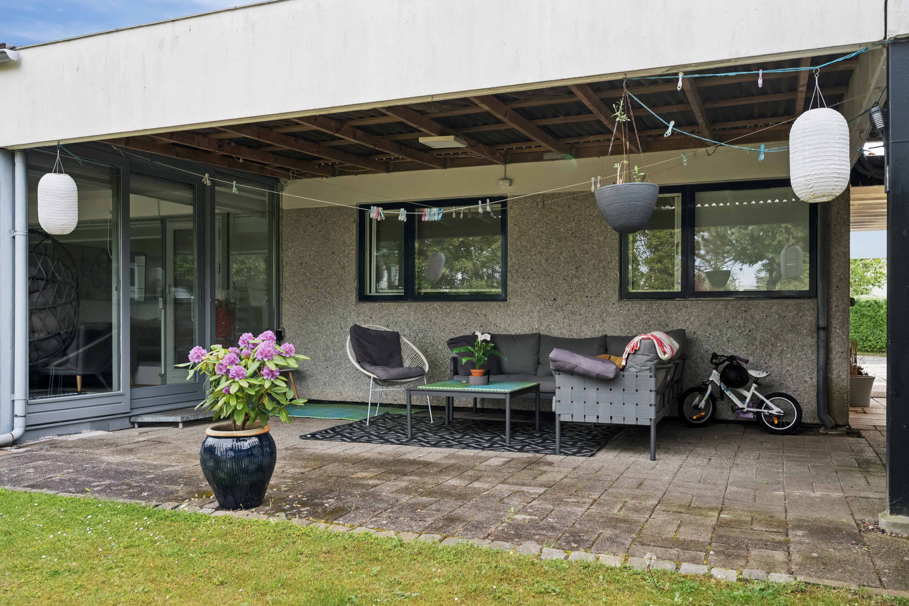 Fremhævet terrasse billede i fuldskærmstilstand. Billede af Bjørnekær 1, 2760 Måløv