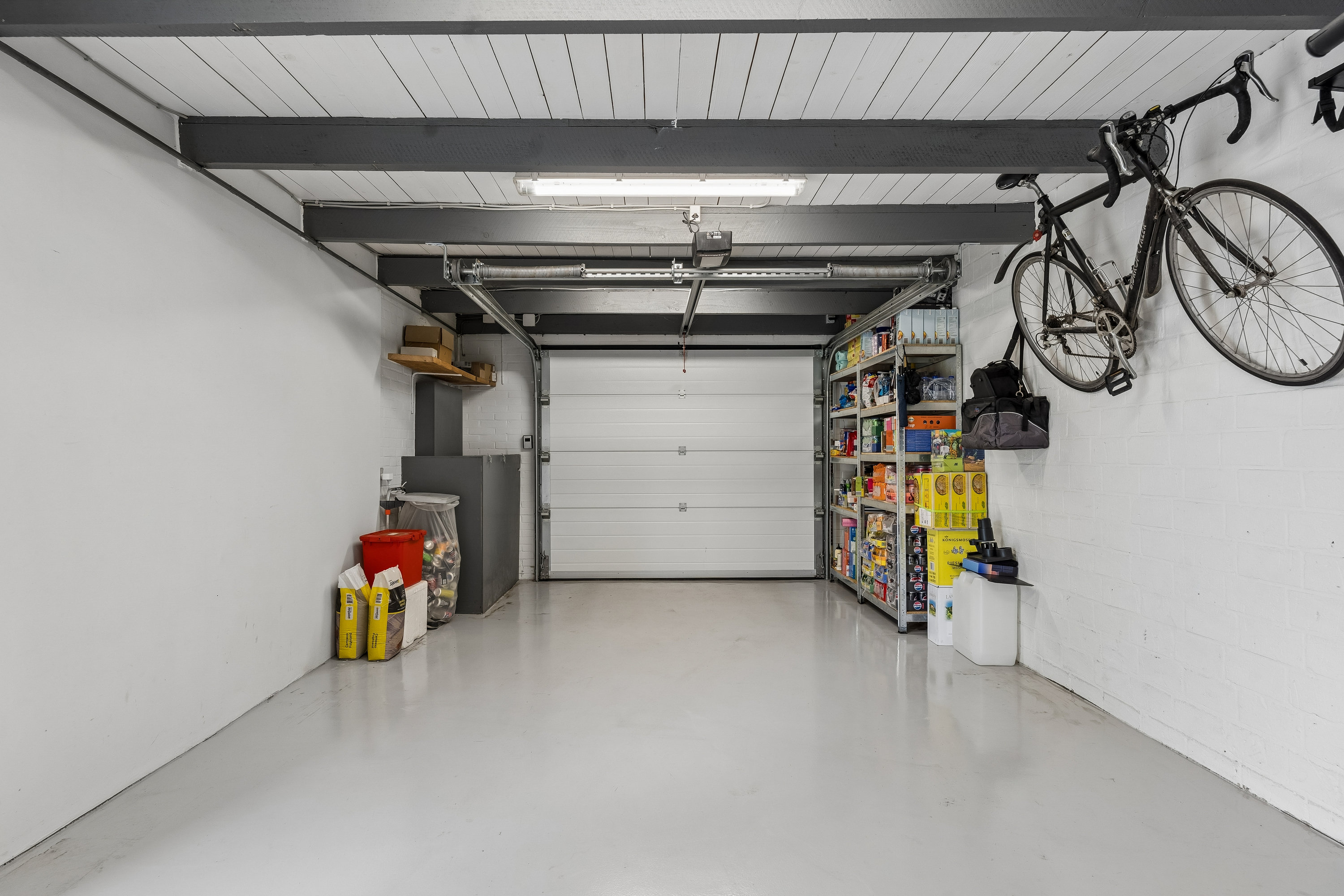 Fremhævet garage billede i fuldskærmstilstand. Billede af Ankersvej 12, 8722 Hedensted
