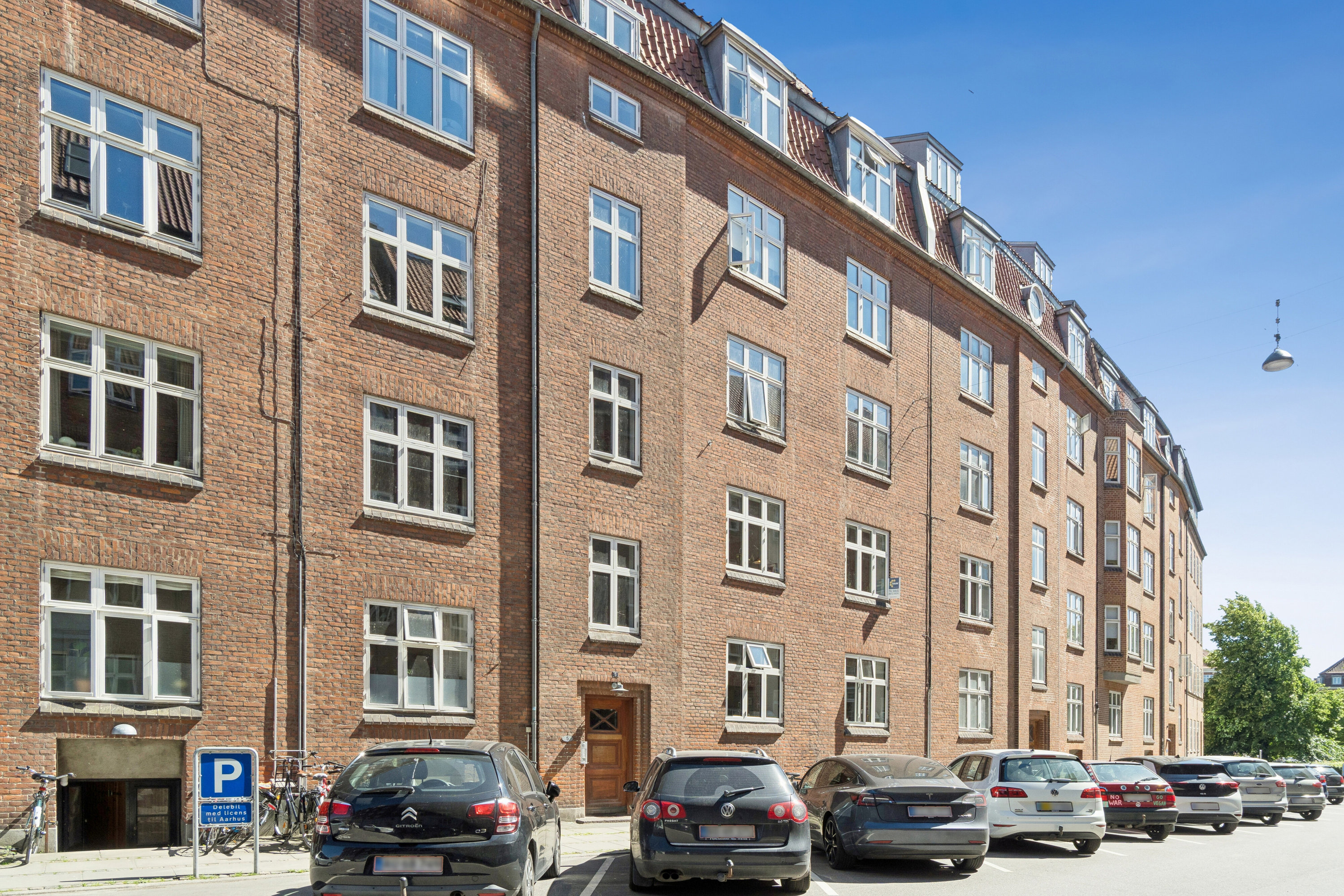 Fremhævet facade billede i fuldskærmstilstand. Billede af Janus La Cours Gade 5, 1. th., 8000 Aarhus C