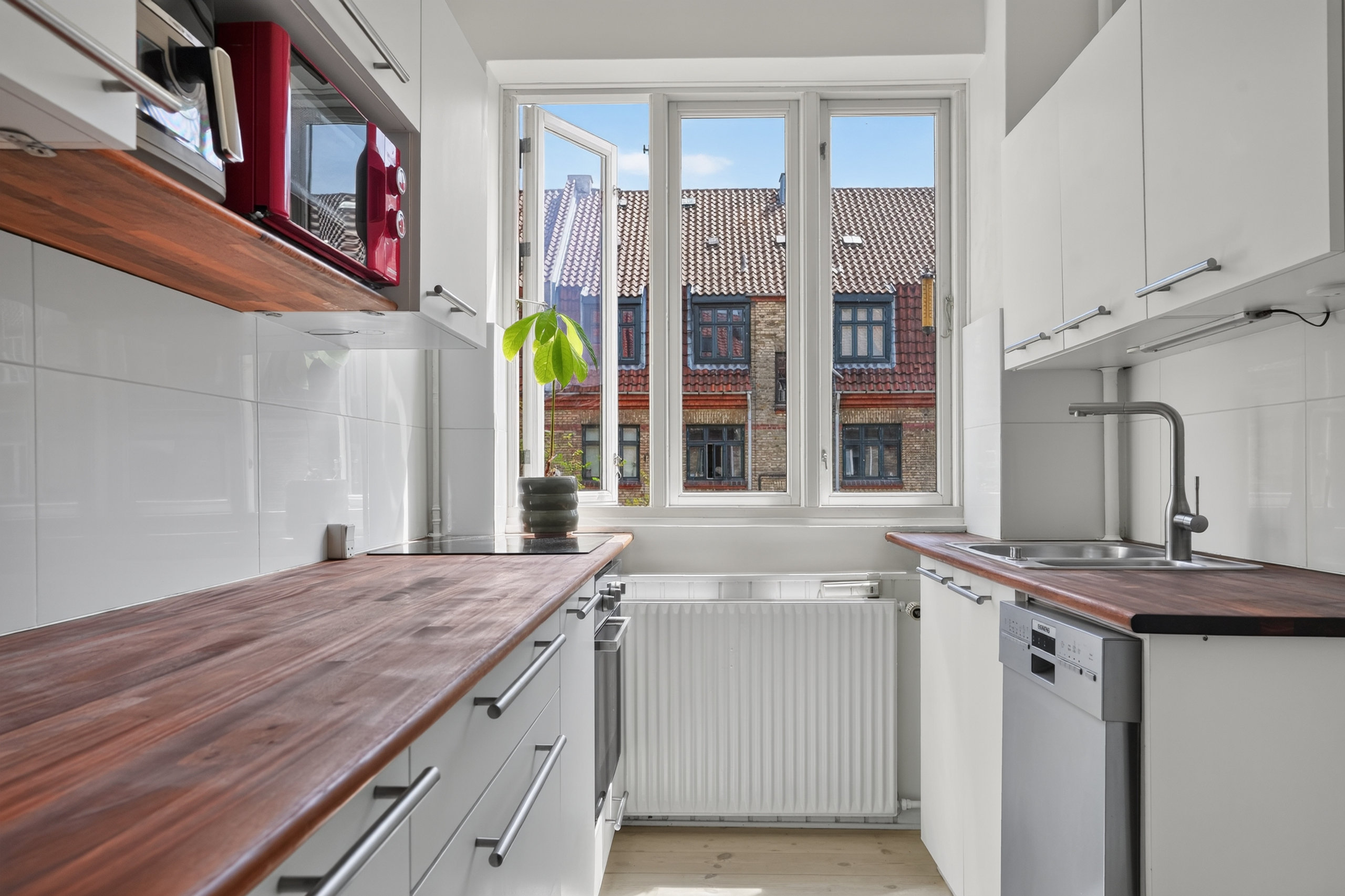 Fremhævet køkken billede i fuldskærmstilstand. Billede af Hørdumsgade 3, 1. tv., 2450 København SV