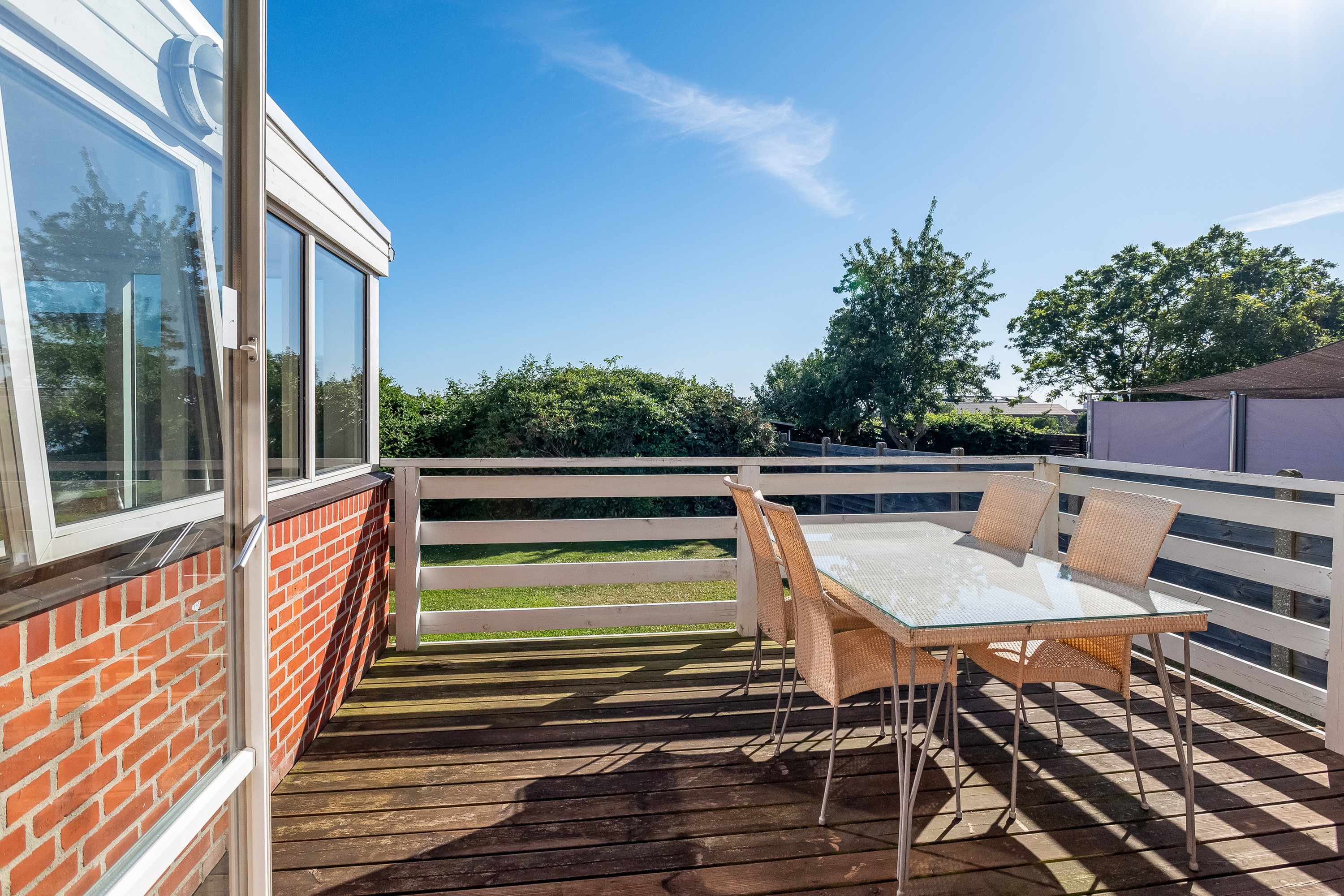 Fremhævet terrasse billede i fuldskærmstilstand. Billede af Kongevejen 58, 6950 Ringkøbing