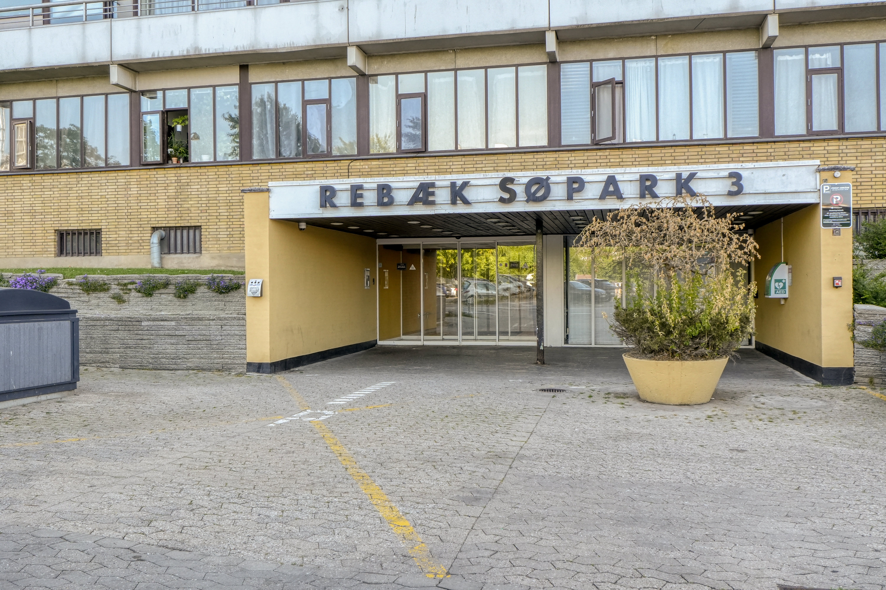 Fremhævet facade billede i fuldskærmstilstand. Billede af Rebæk Søpark 3, 14. 1407., 2650 Hvidovre