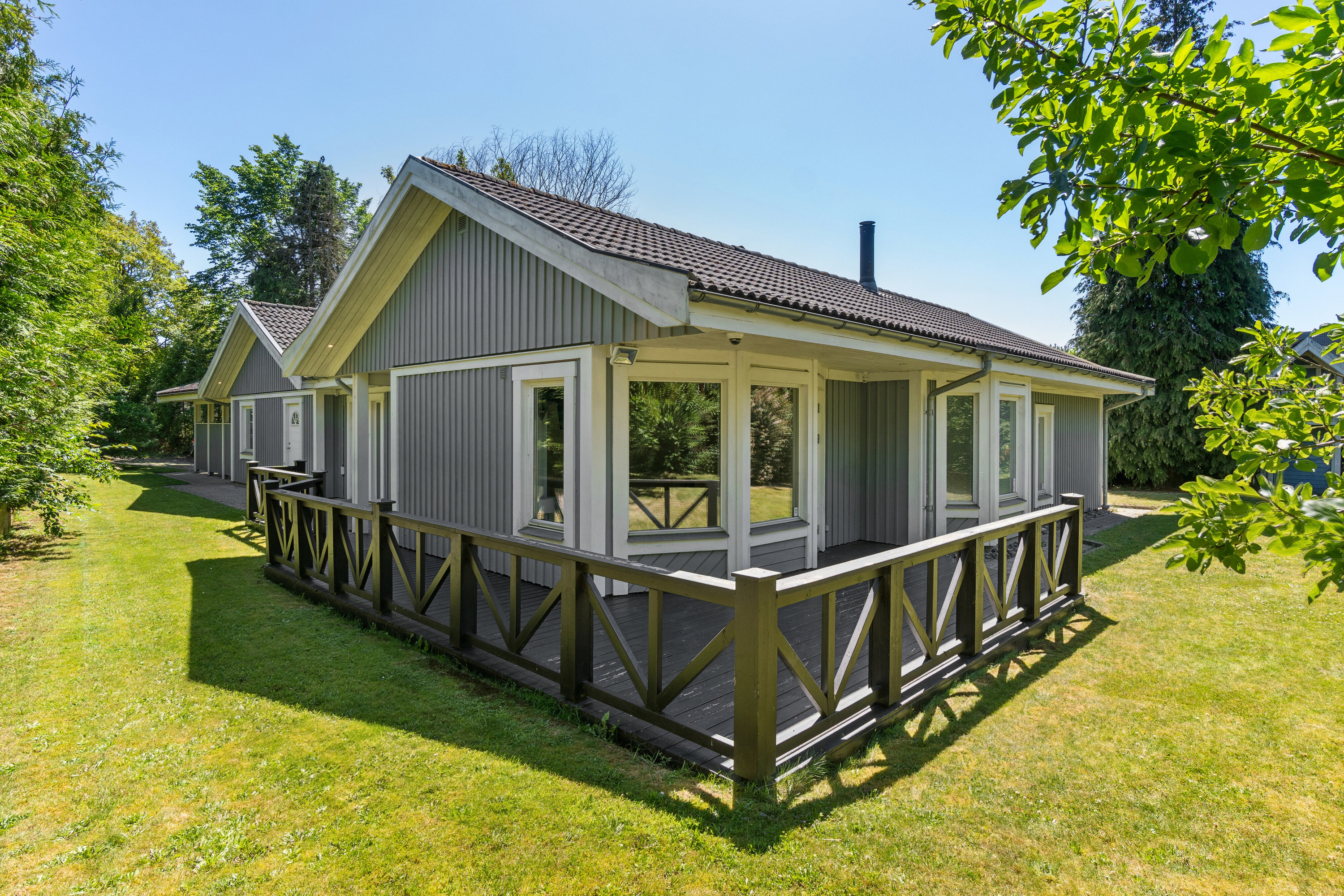 Fremhævet set fra haven billede i fuldskærmstilstand. Billede af Brådebæksvej 35, 2970 Hørsholm