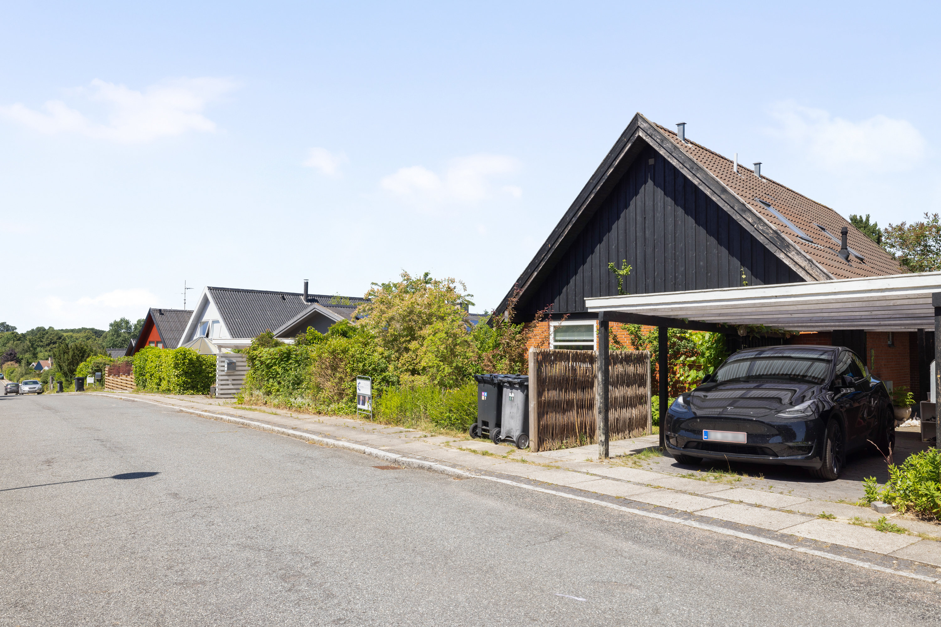 Fremhævet facade billede i fuldskærmstilstand. Billede af Vadsbjerg 29, 2760 Måløv