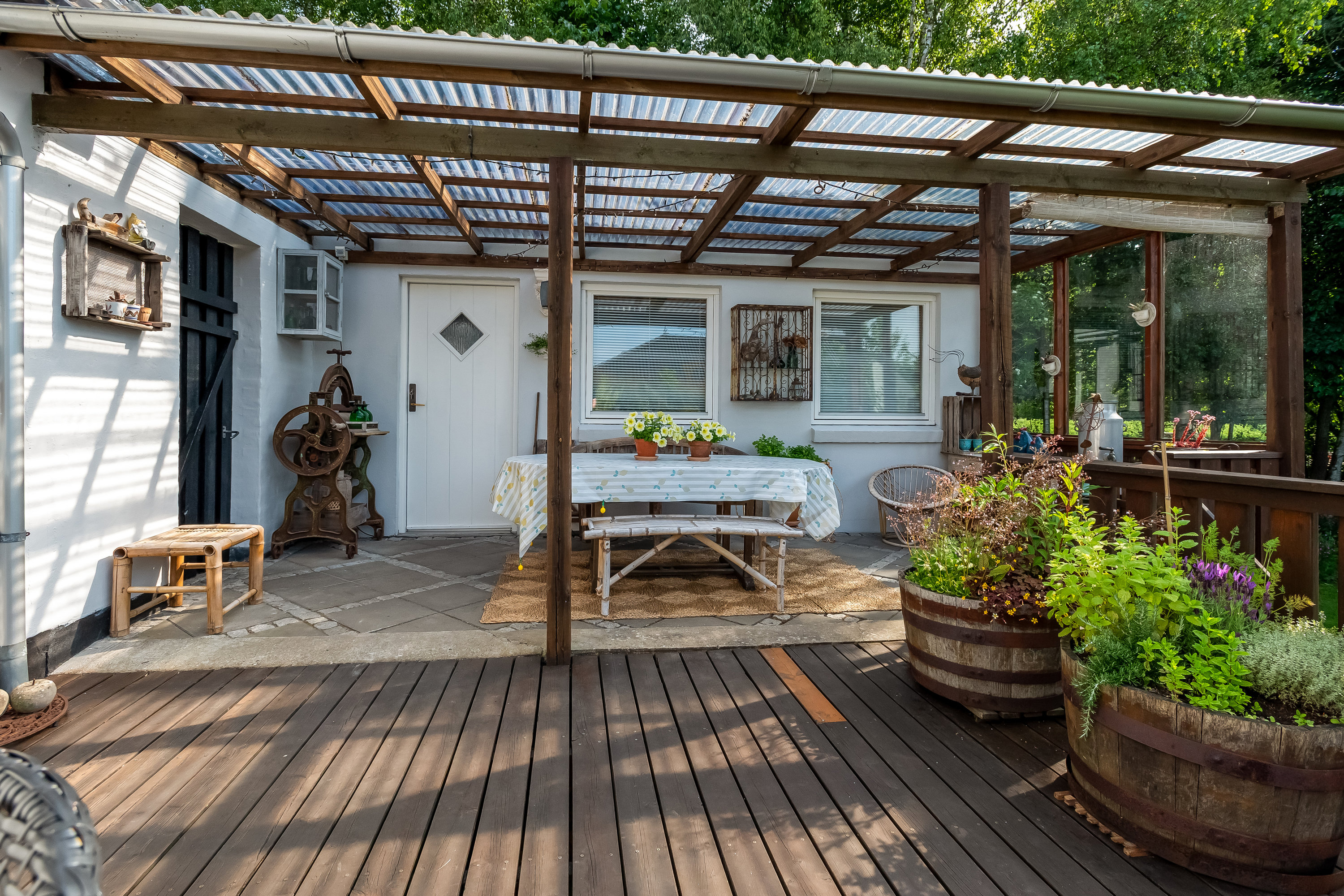 Fremhævet overdækket terrasse billede i fuldskærmstilstand. Billede af Skivevej 110, 7500 Holstebro