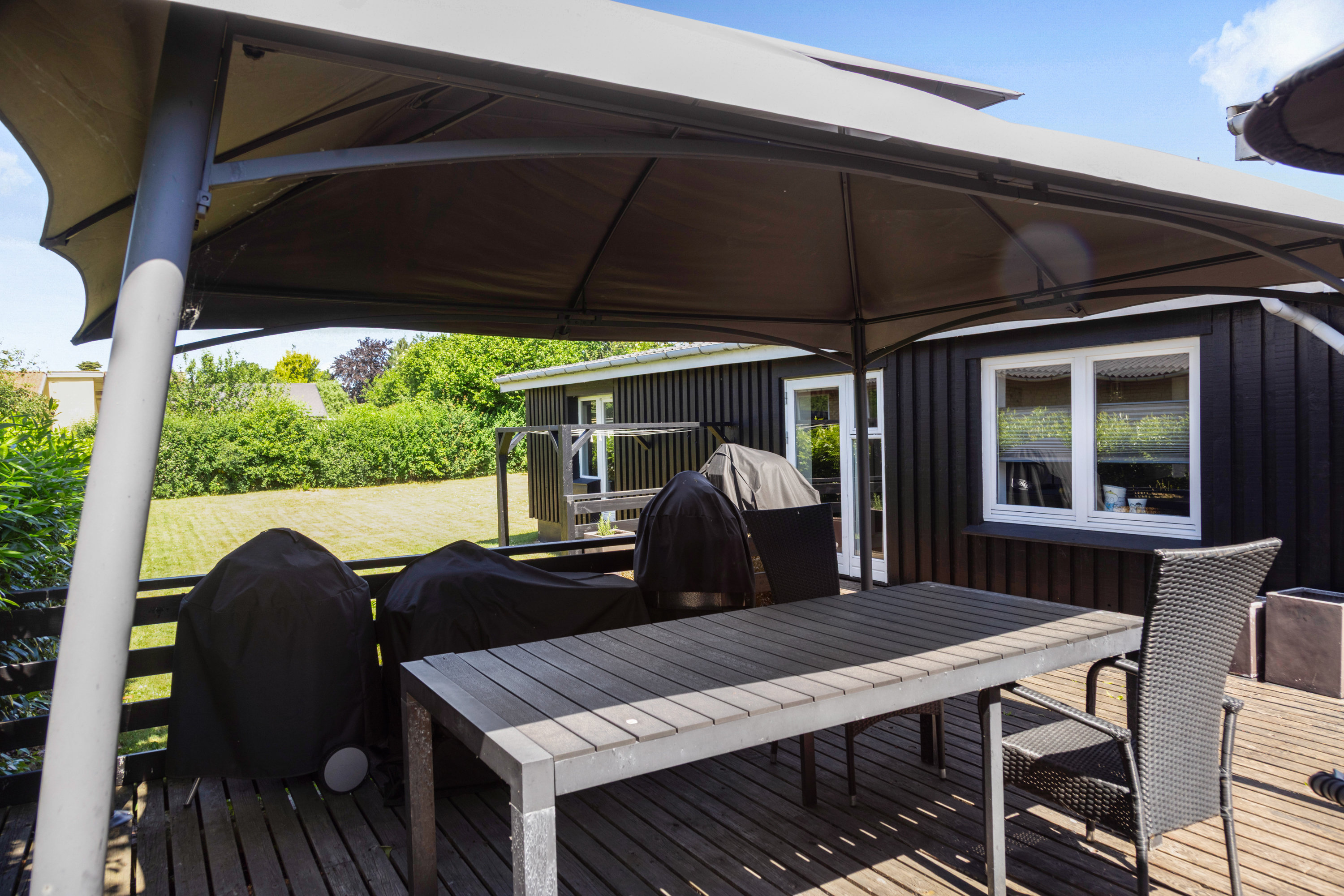 Fremhævet overdækket terrasse billede i fuldskærmstilstand. Billede af Ågerupvej 177, 2750 Ballerup
