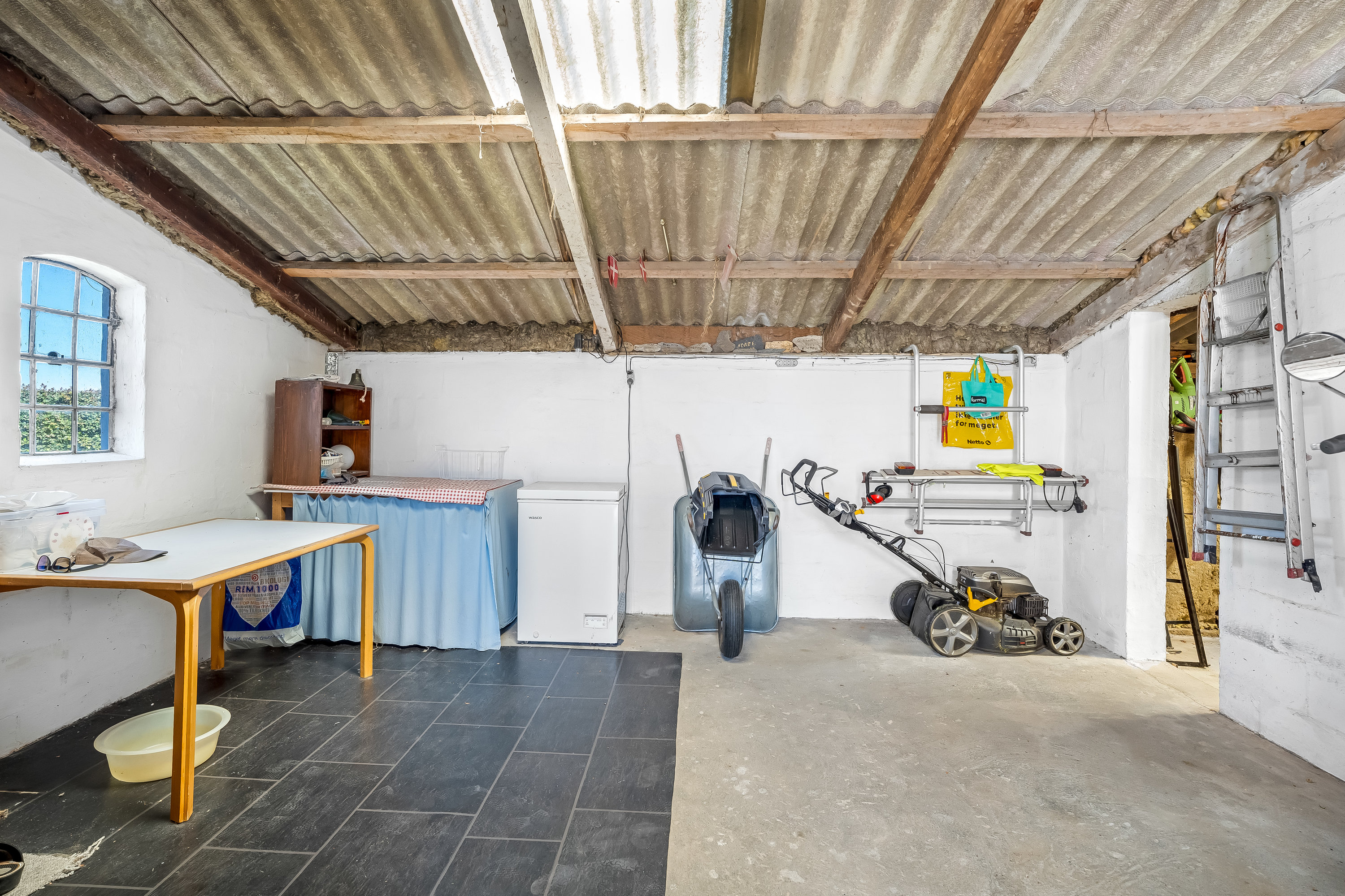 Fremhævet garage billede i fuldskærmstilstand. Billede af Møllevej 64, 4872 Idestrup