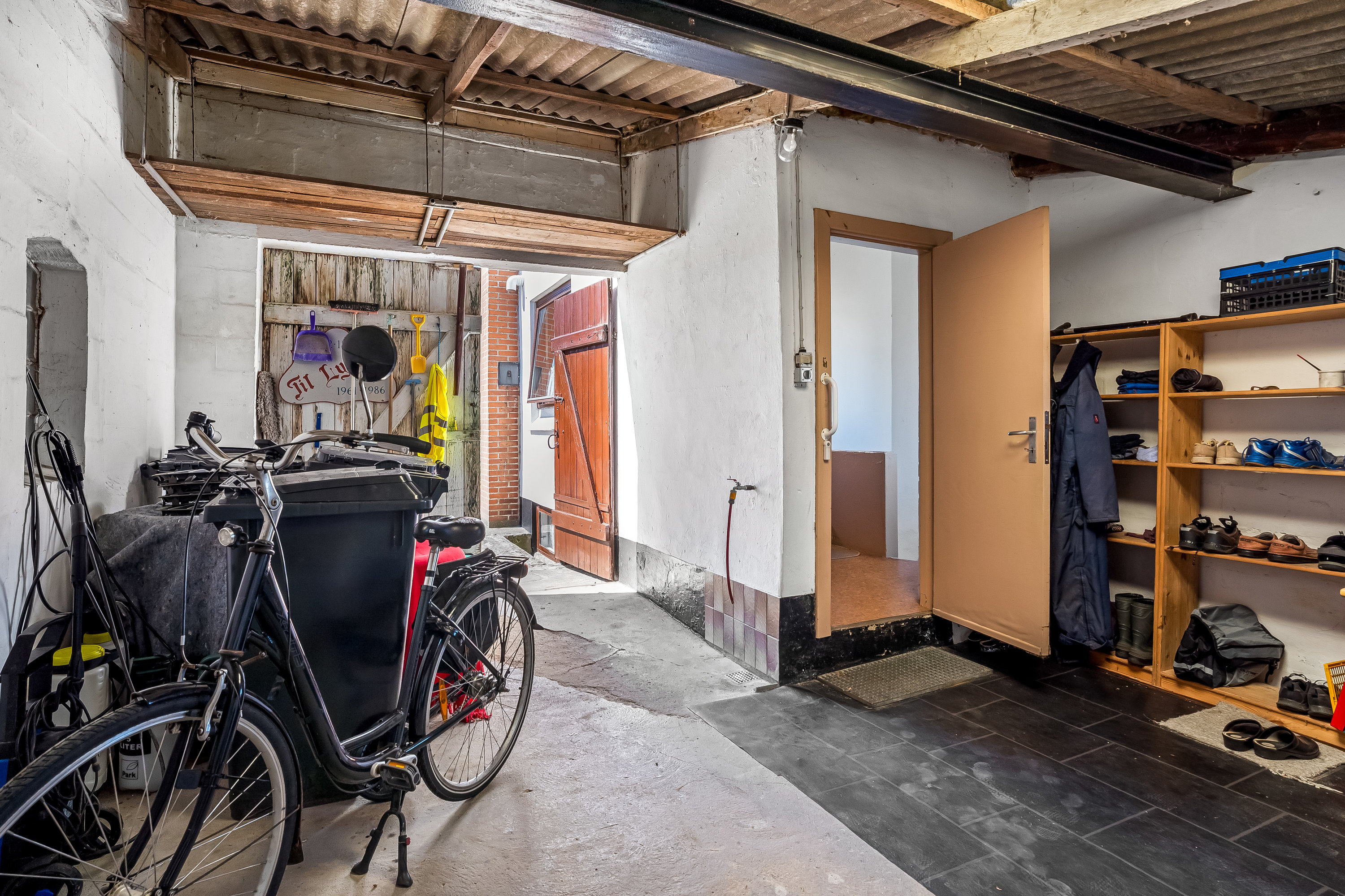 Fremhævet garage billede i fuldskærmstilstand. Billede af Møllevej 64, 4872 Idestrup