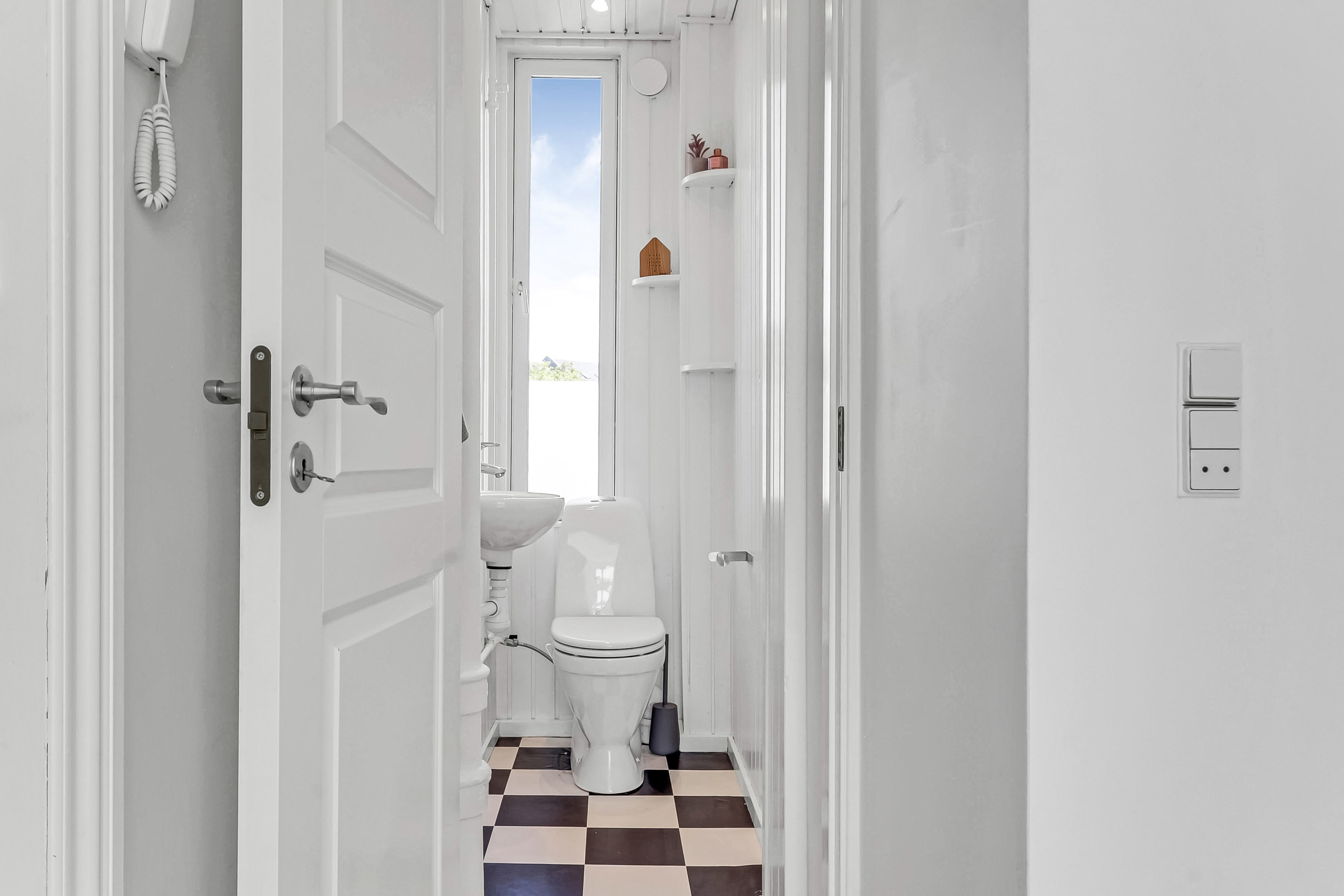Fremhævet toilet billede i fuldskærmstilstand. Billede af Allégade 27, 1., 5000 Odense C