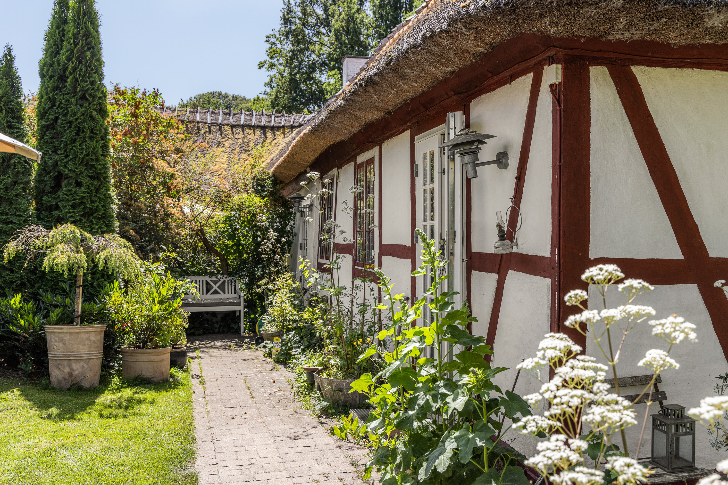 Fremhævet terrasse billede i fuldskærmstilstand. Billede af Egegårdsvej 32C, 2800 Kongens Lyngby