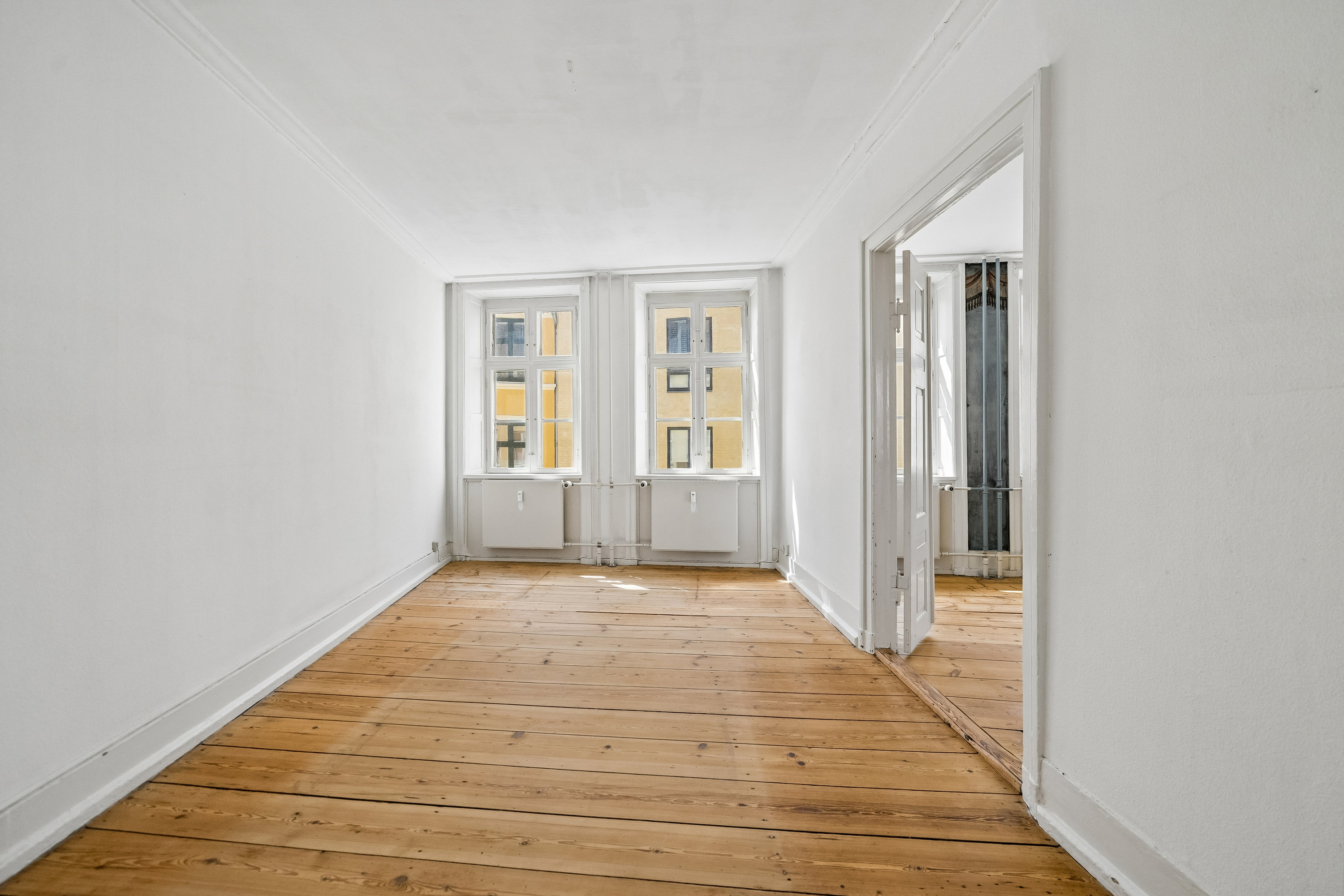 Fremhævet stue billede i fuldskærmstilstand. Billede af Rosengården 6, 2., 1174 København K