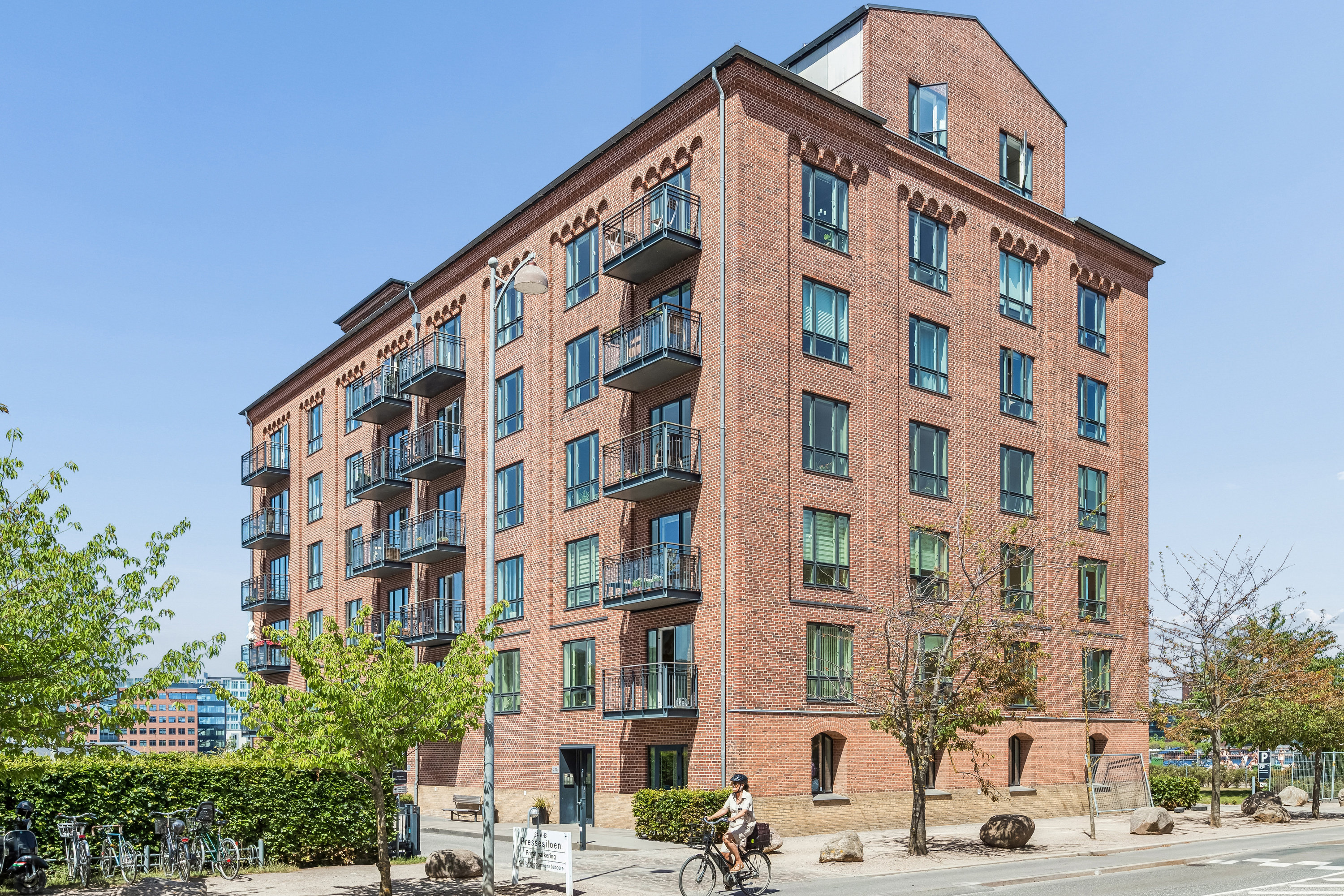 Fremhævet andet billede i fuldskærmstilstand. Billede af Islands Brygge 24B, 3. mf., 2300 København S