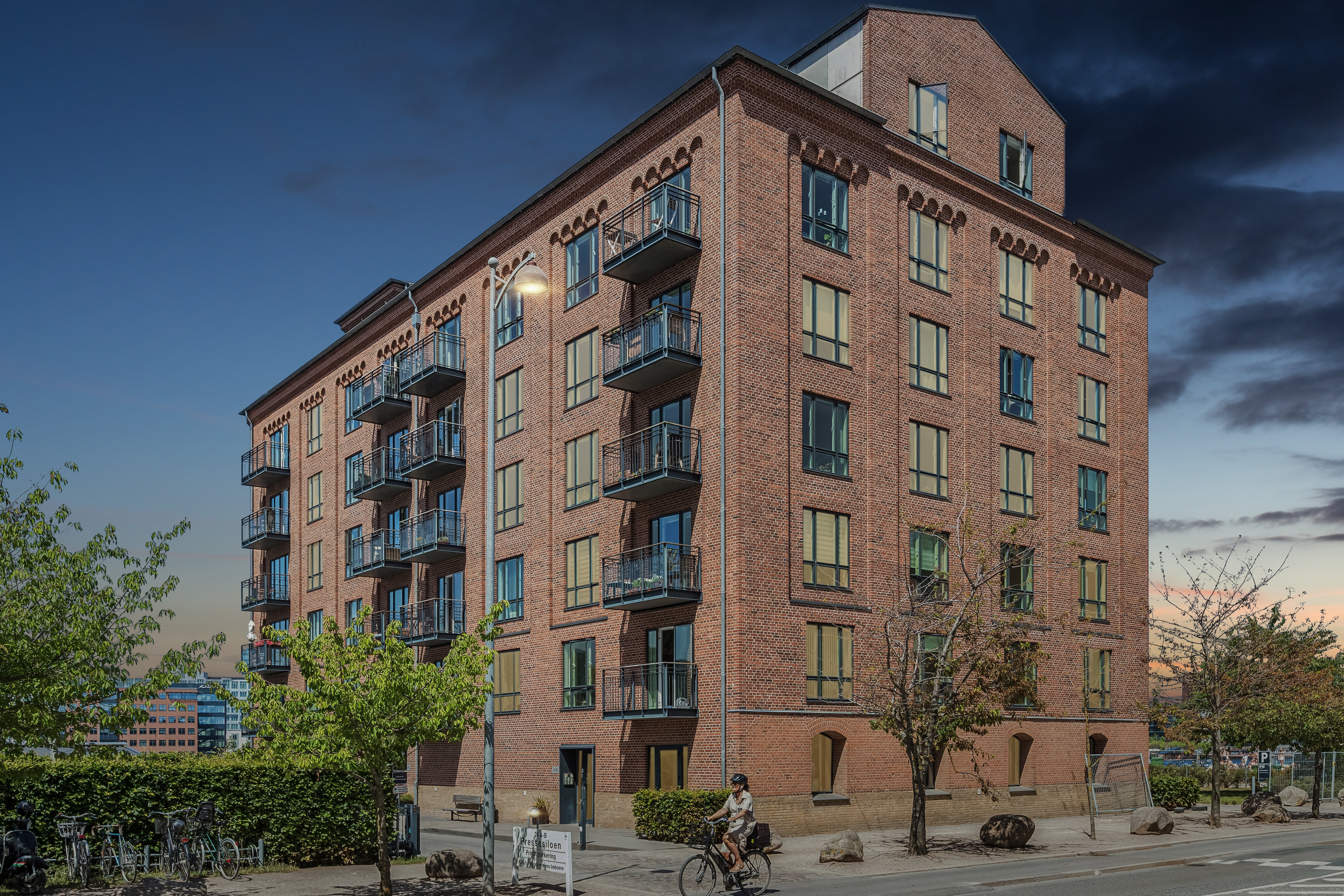 Fremhævet andet billede i fuldskærmstilstand. Billede af Islands Brygge 24B, 3. mf., 2300 København S