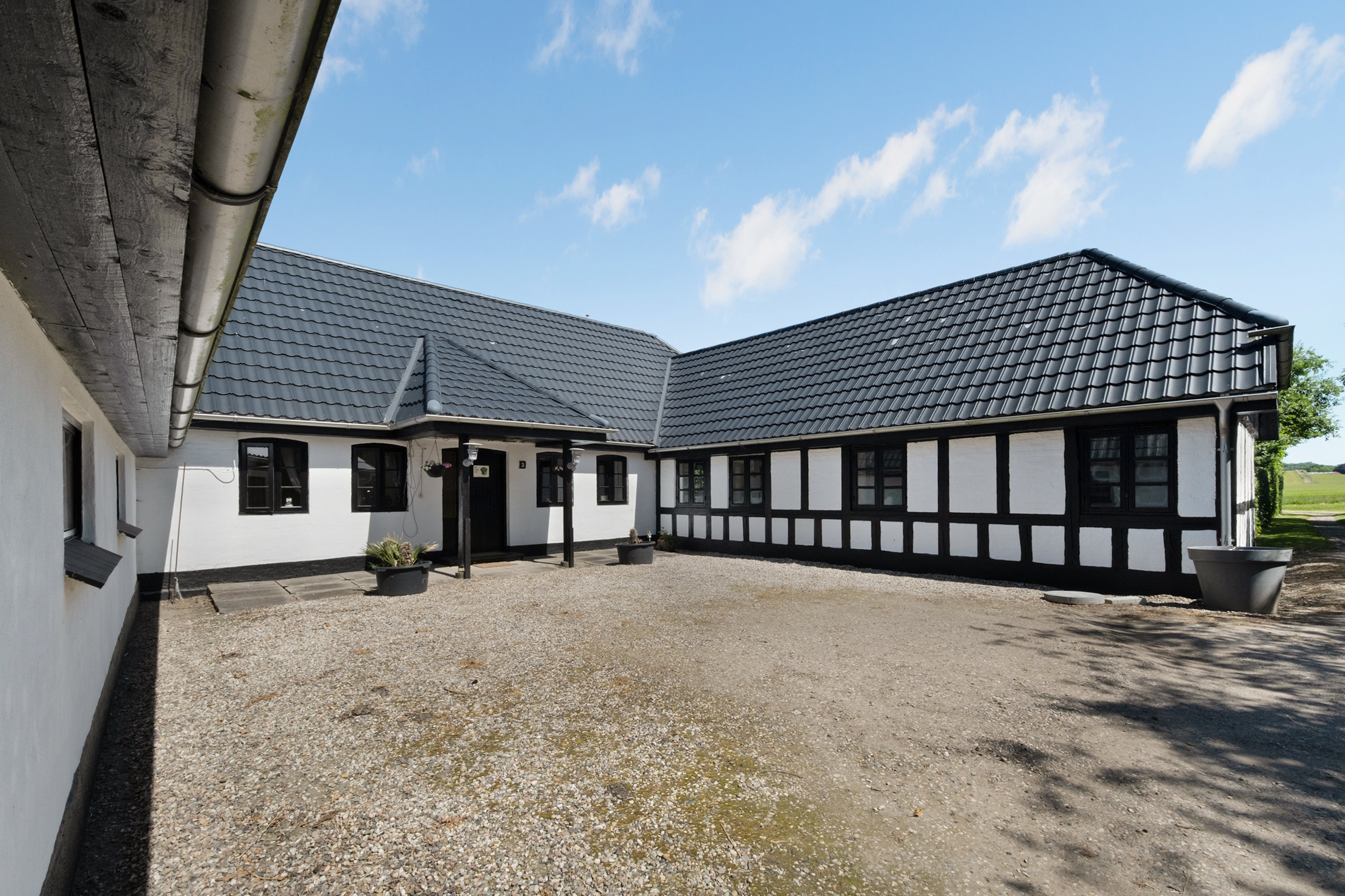 Fremhævet facade billede i fuldskærmstilstand. Billede af Vestermarken 3, 5466 Asperup