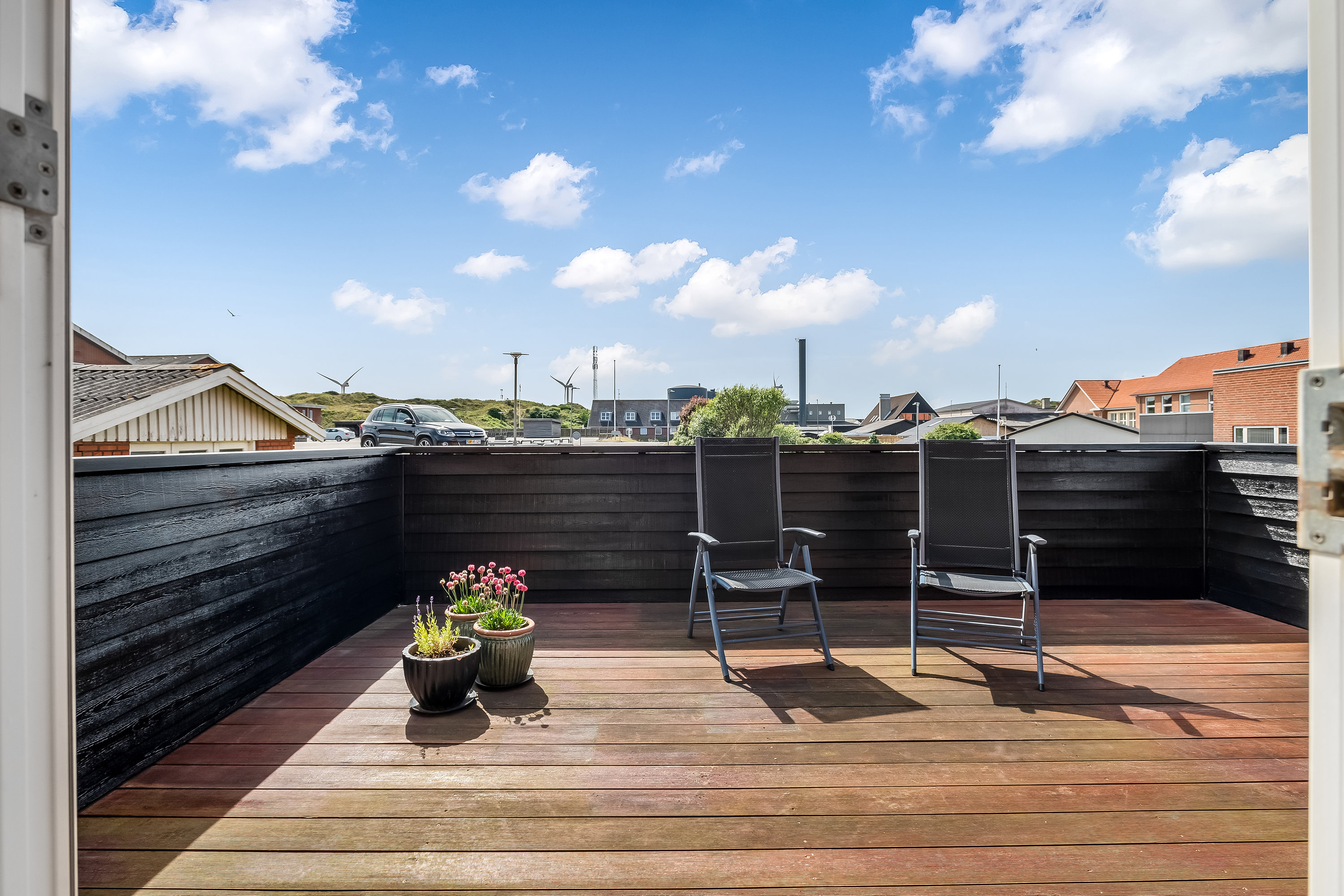 Fremhævet terrasse billede i fuldskærmstilstand. Billede af Nørregade 15, 6960 Hvide Sande