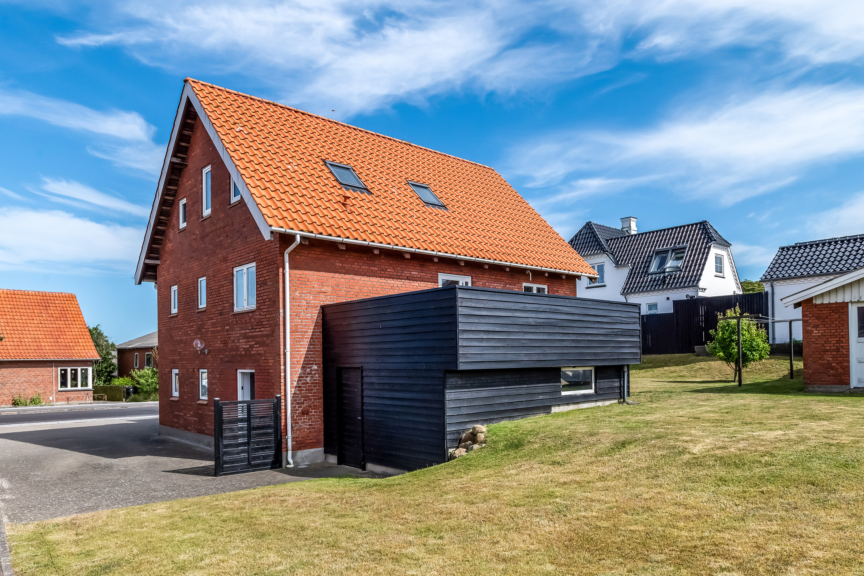 Fremhævet ejendommen billede i fuldskærmstilstand. Billede af Nørregade 15, 6960 Hvide Sande